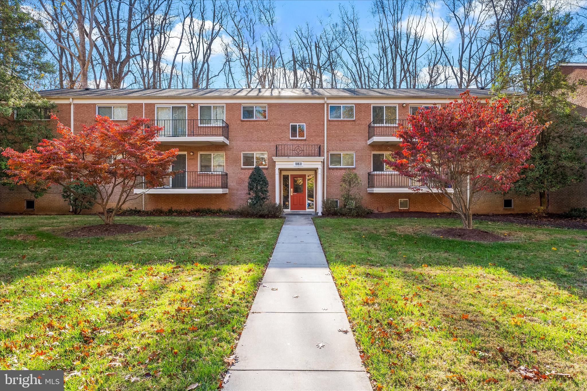 PARKSIDE CONDOMINIUMS - Residential Lease