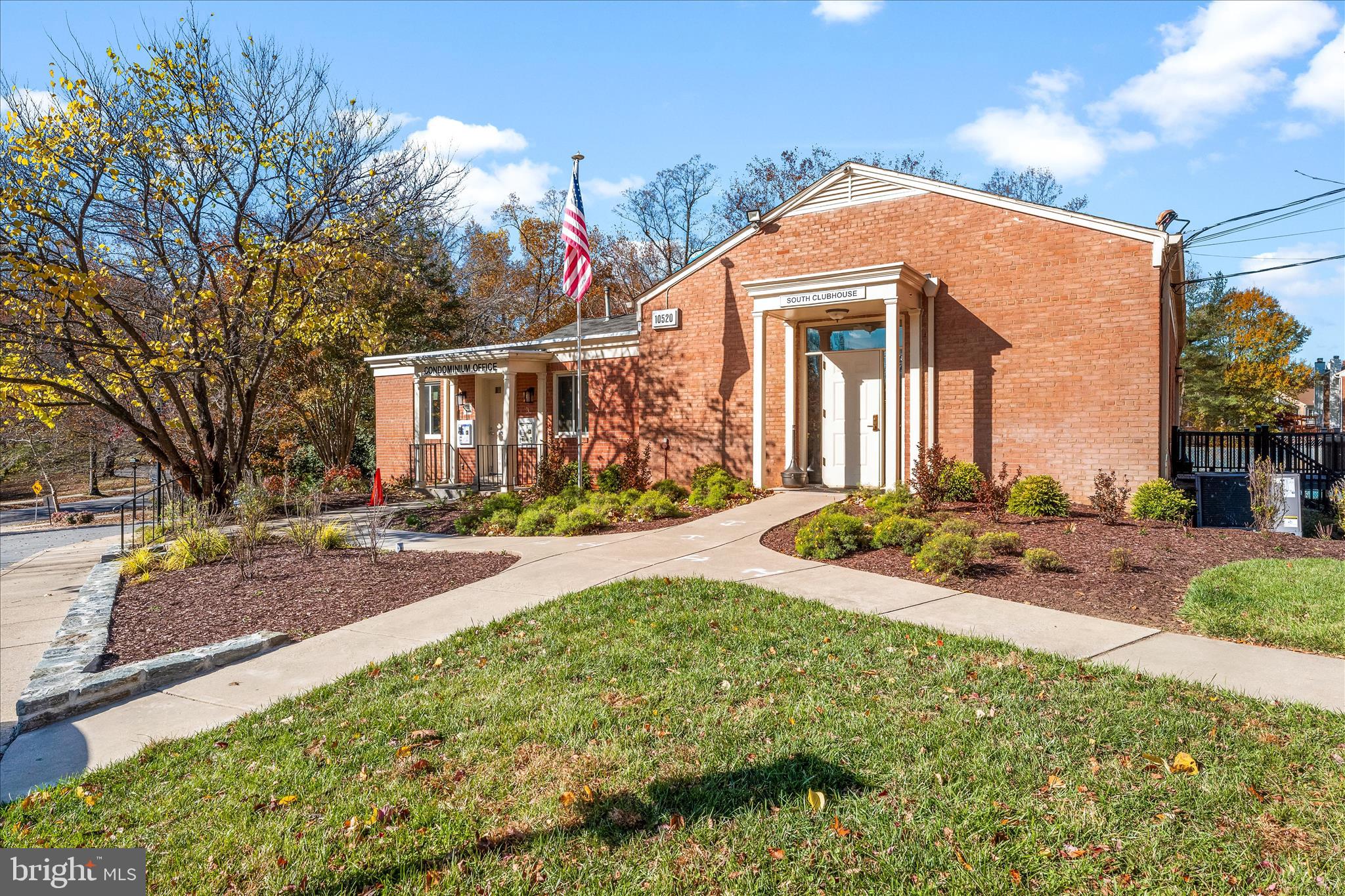 PARKSIDE CONDOMINIUMS - Residential Lease