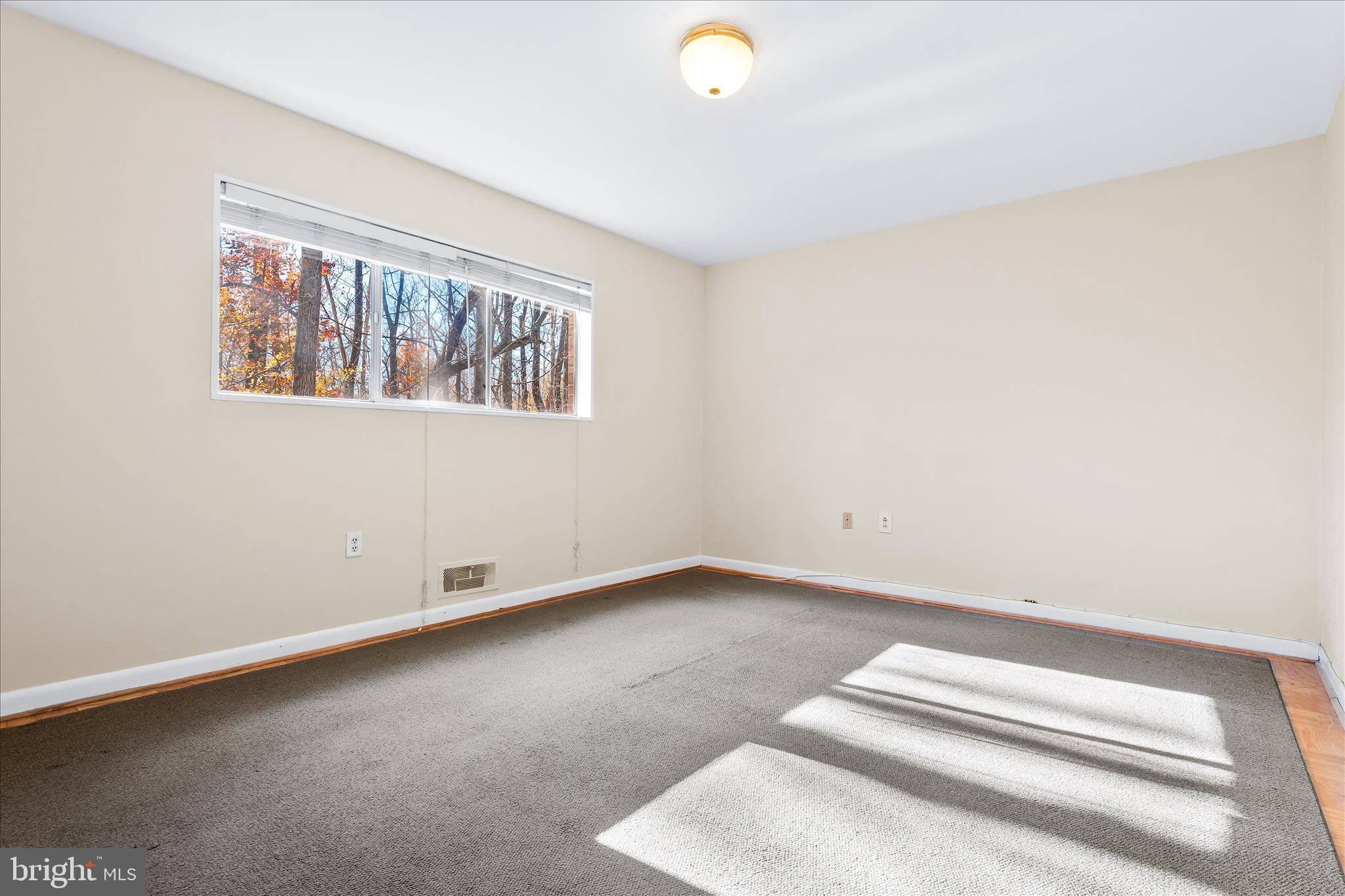 PARKSIDE CONDOMINIUMS - Residential Lease