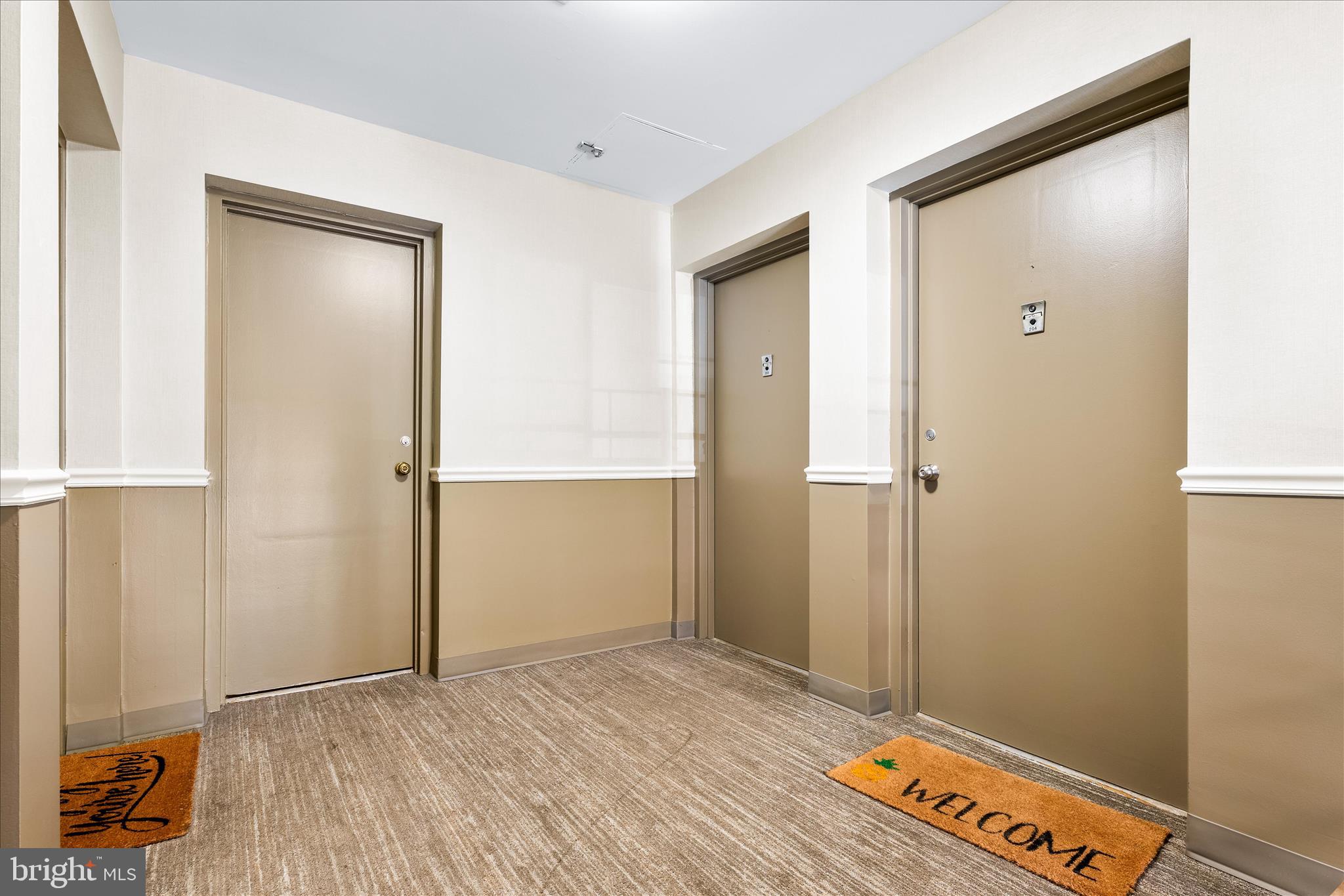 PARKSIDE CONDOMINIUMS - Residential Lease