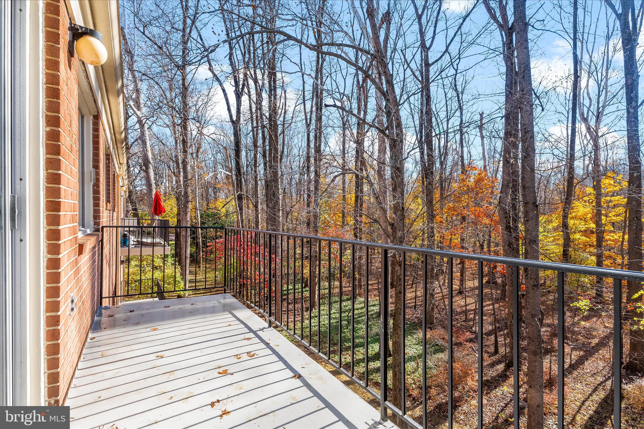 PARKSIDE CONDOMINIUMS - Residential Lease