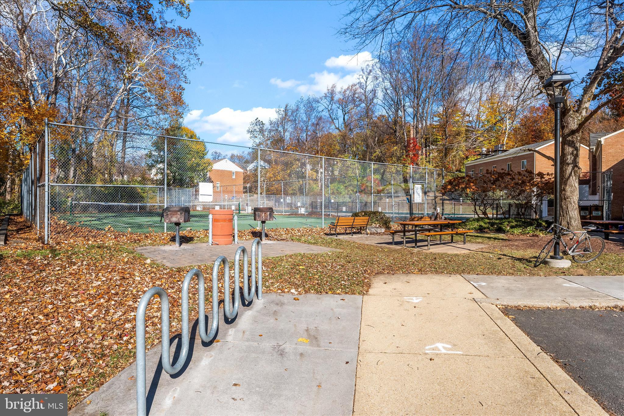 PARKSIDE CONDOMINIUMS - Residential Lease