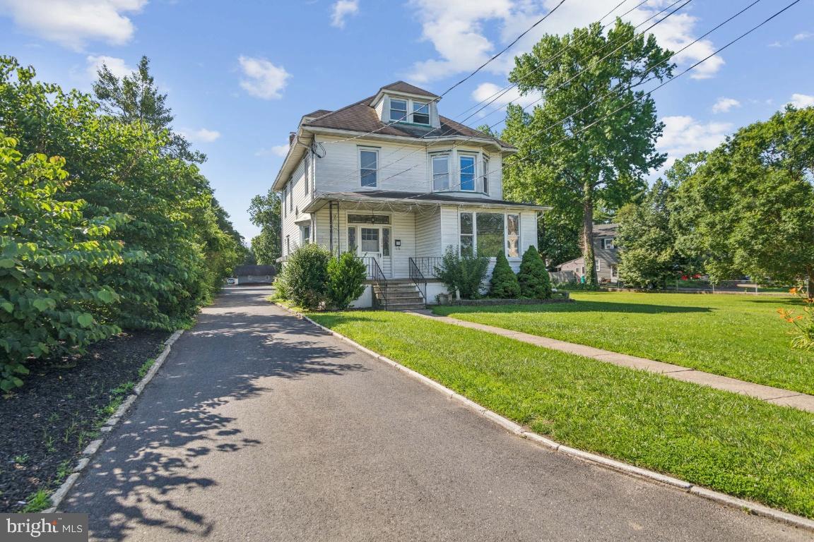 608 CLEMENTS BRIDGE RD ROAD