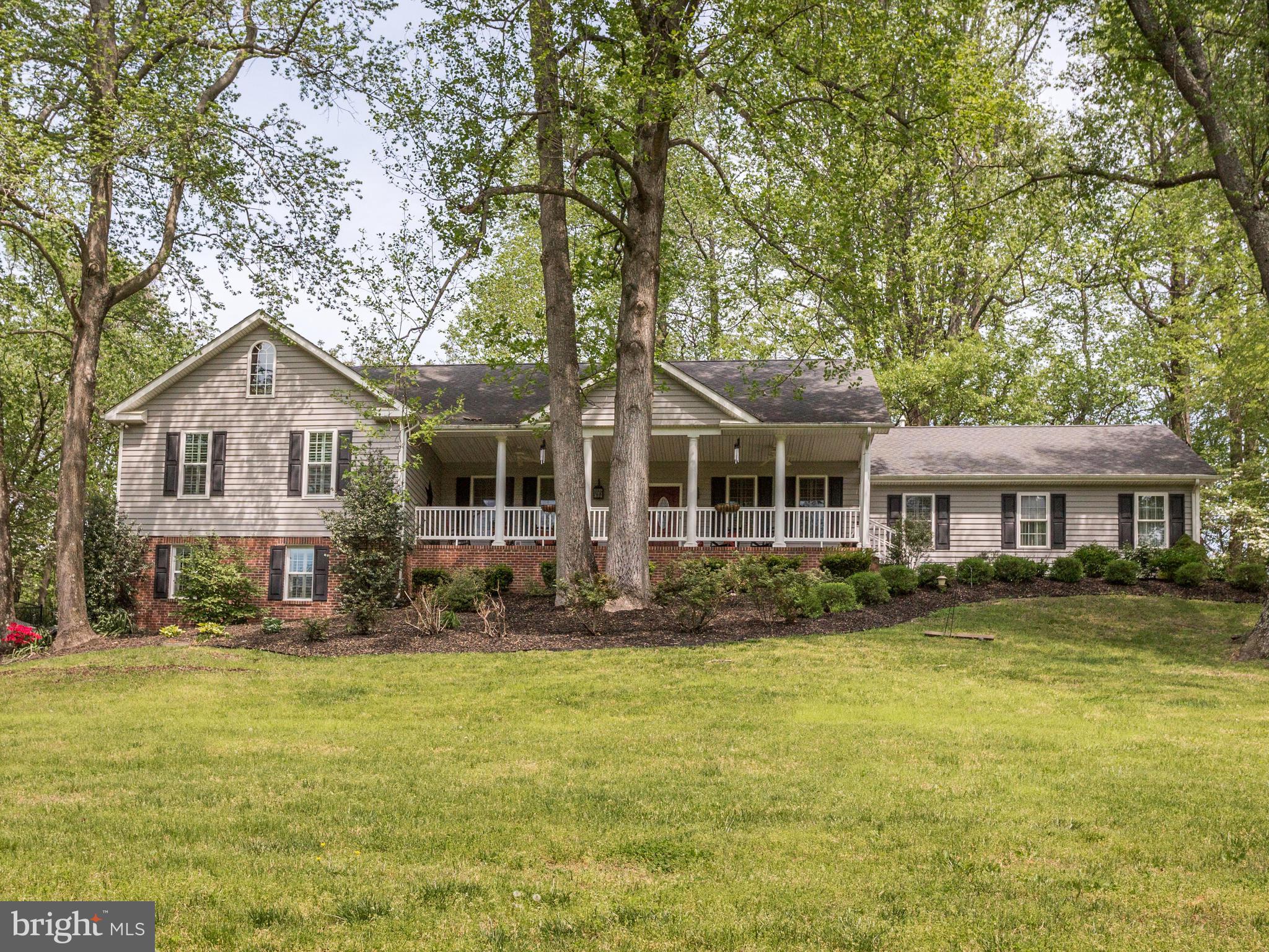 FRIENDSHIP KNOLLS - Residential