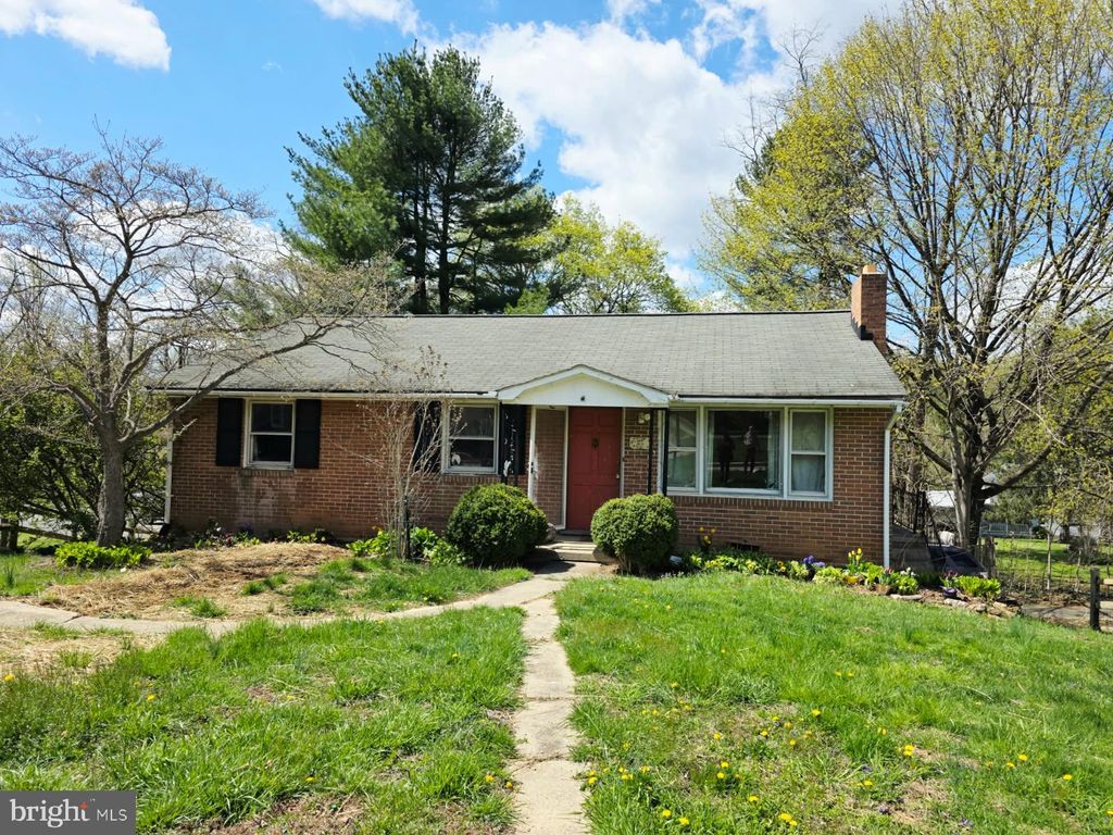 Photo of 217 Main Street, DELTA, PA 17314 (MLS # PAYK2080276)