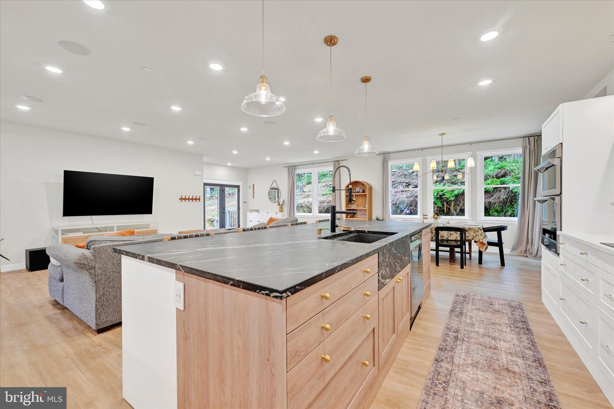 GLEN ARM - Residential