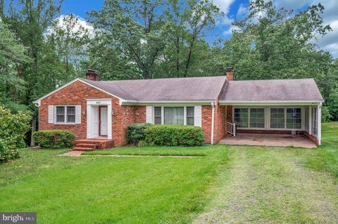 857 MOUNTAIN VIEW ROAD FREDERICKSBURG VA 22406