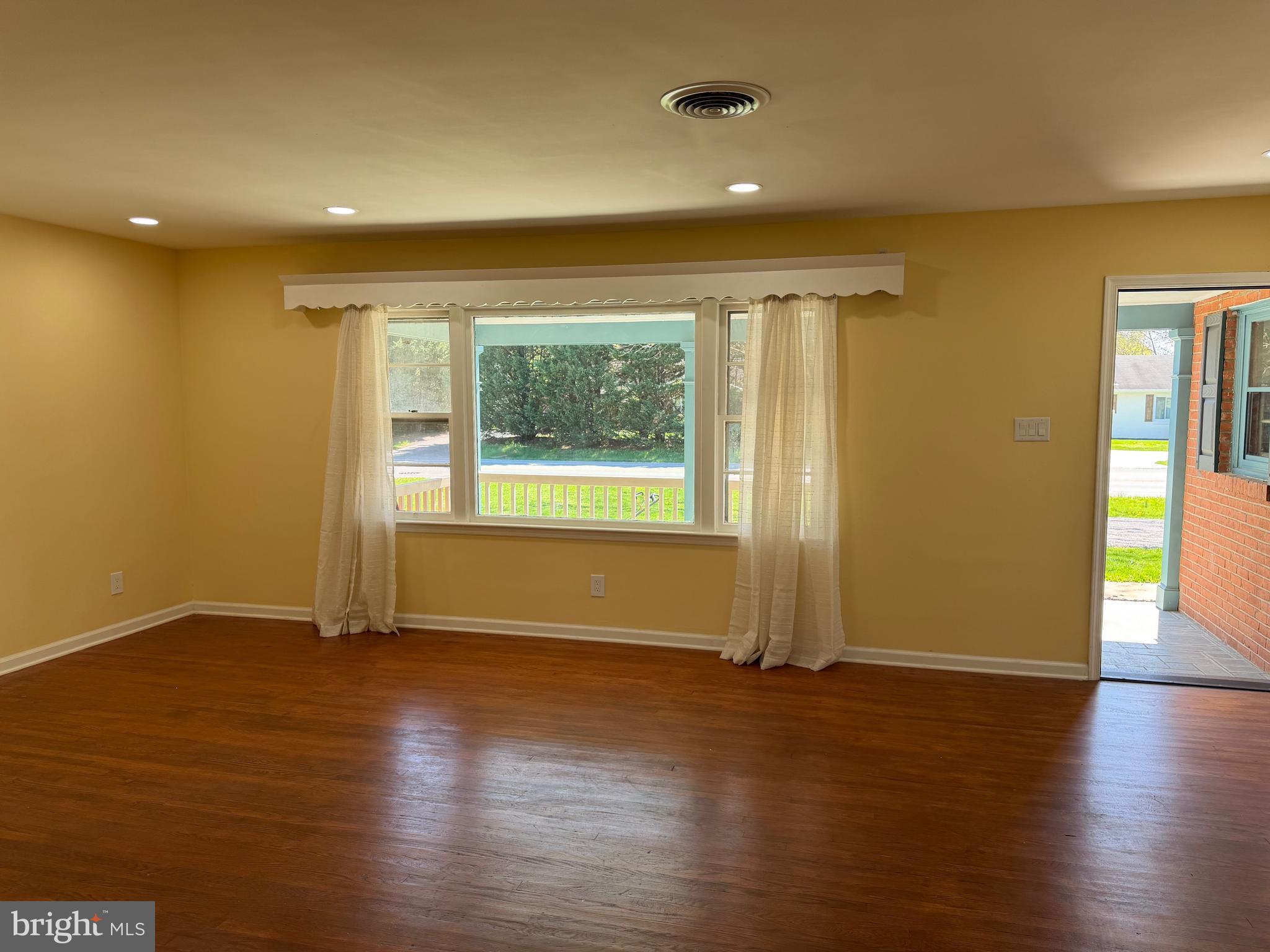 NORTH END - Residential