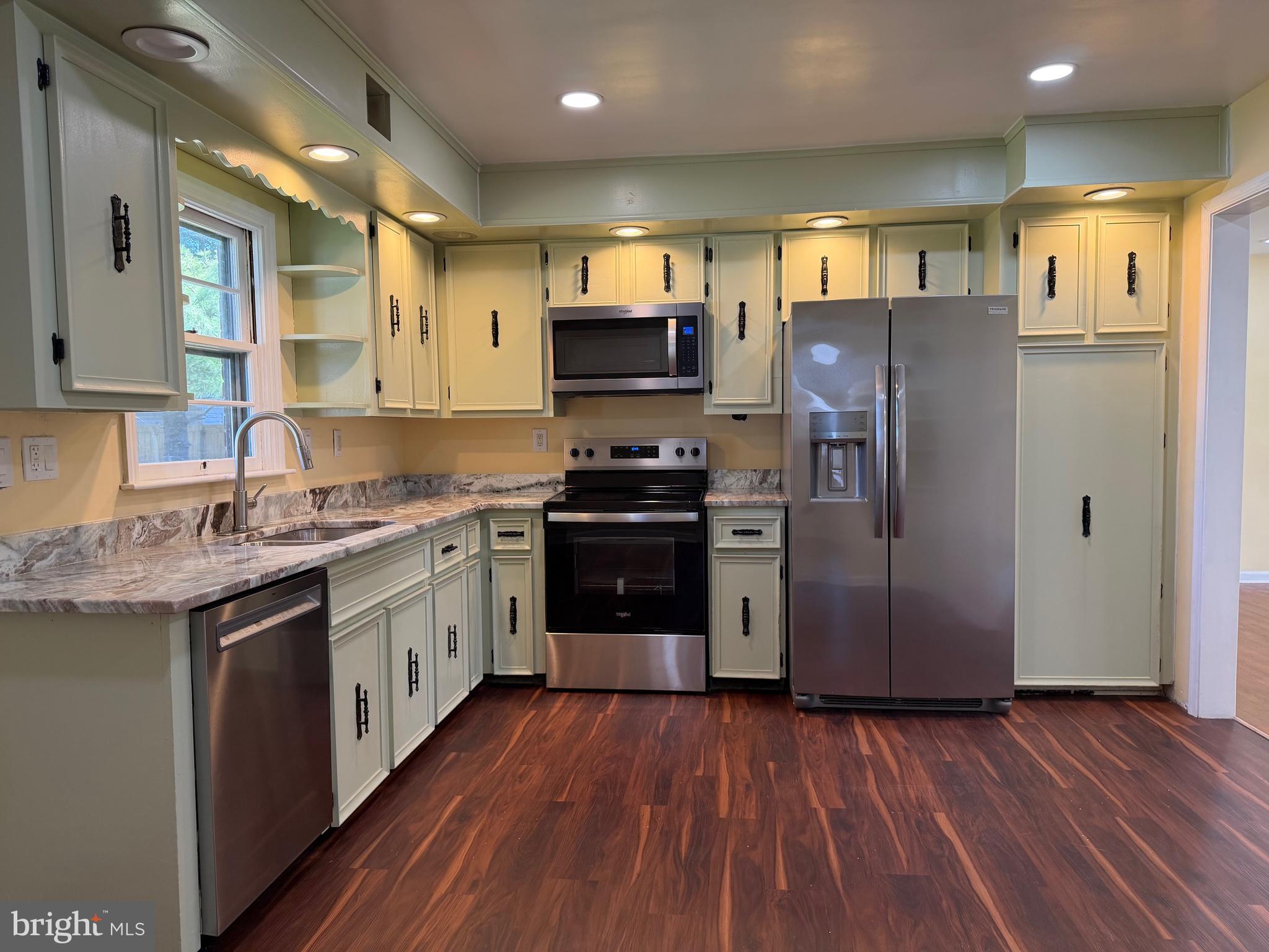 NORTH END - Residential