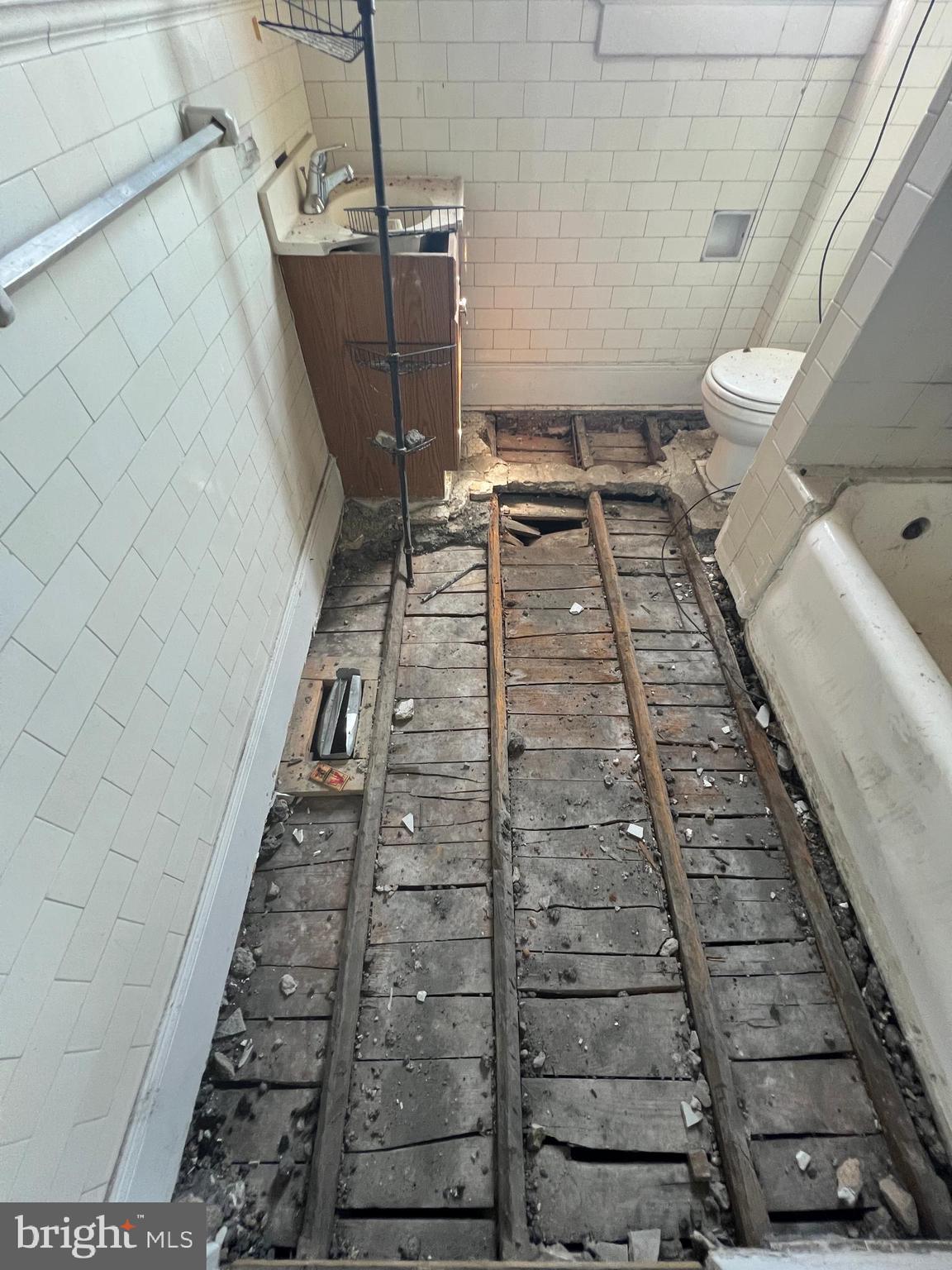 MONDAWMIN - Residential