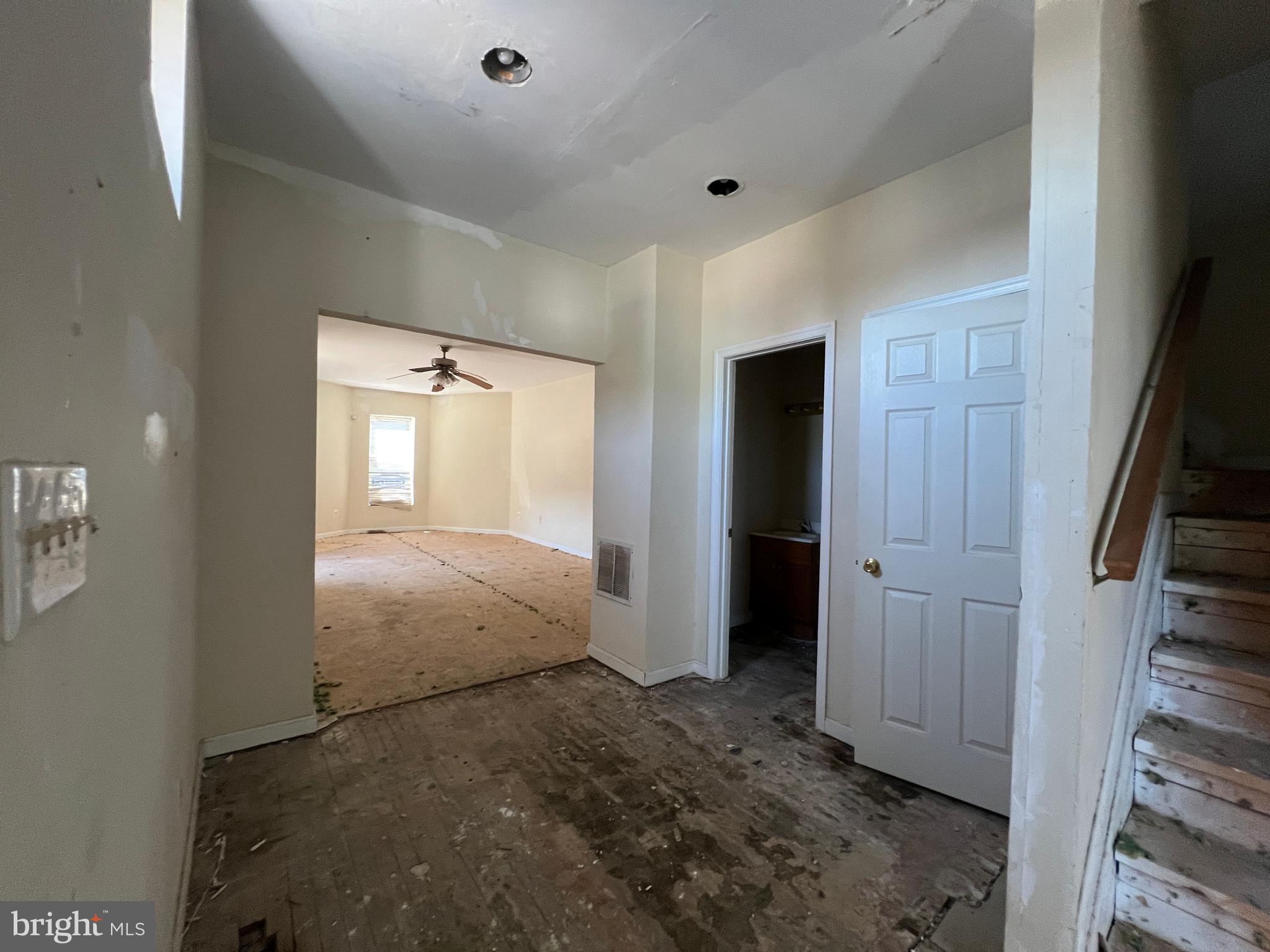 MONDAWMIN - Residential