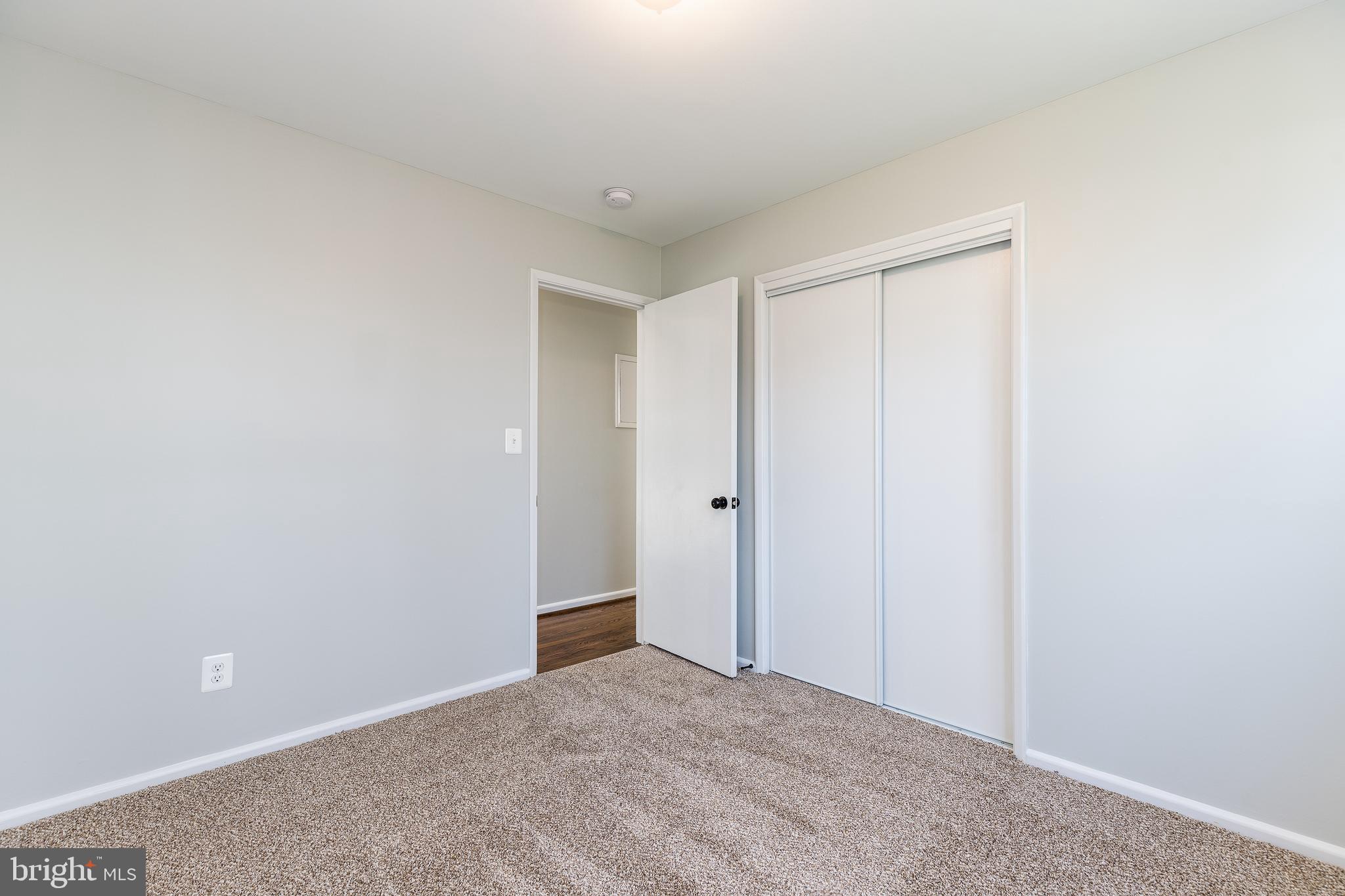 TEN ACRES - Residential