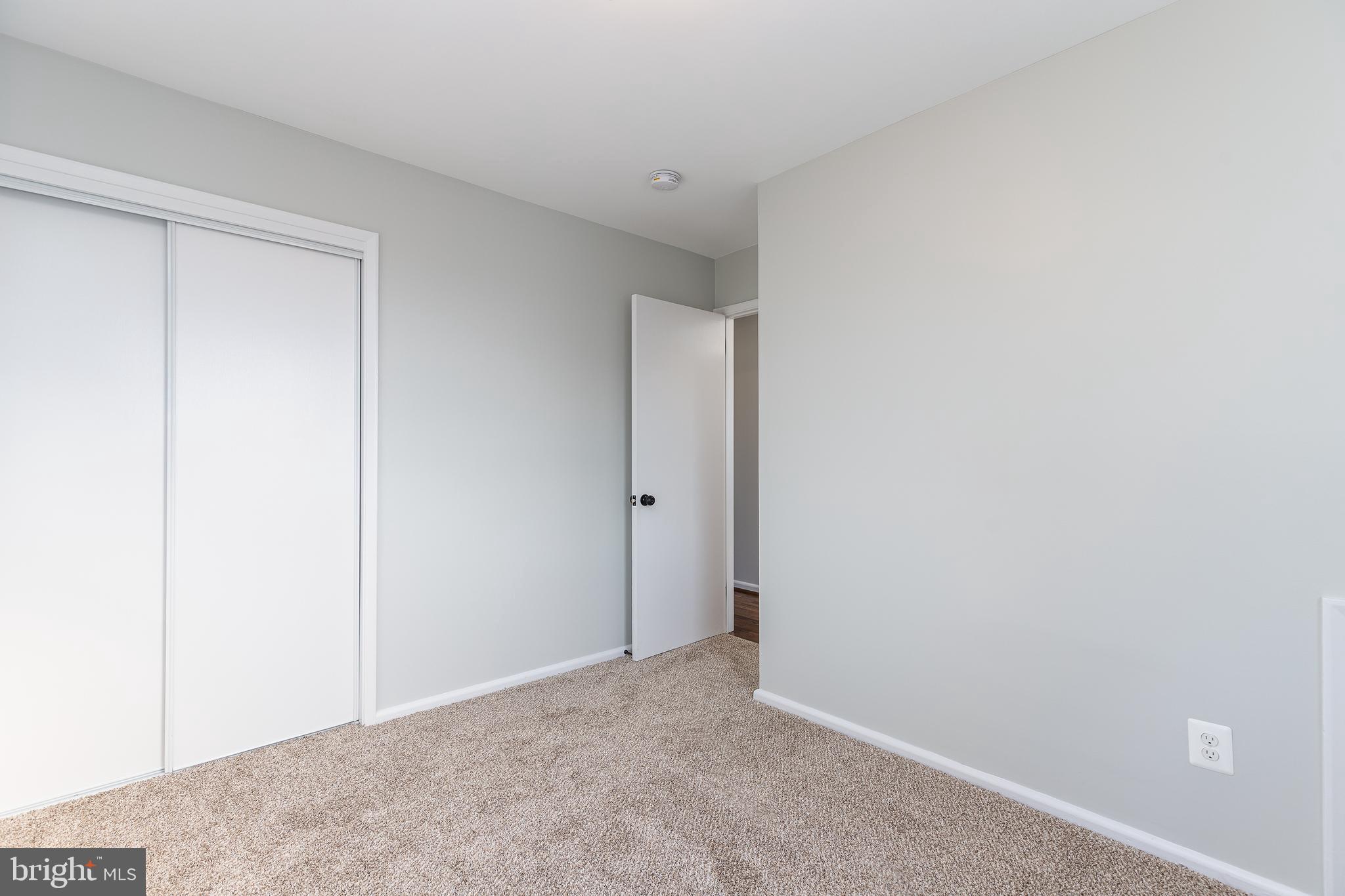 TEN ACRES - Residential