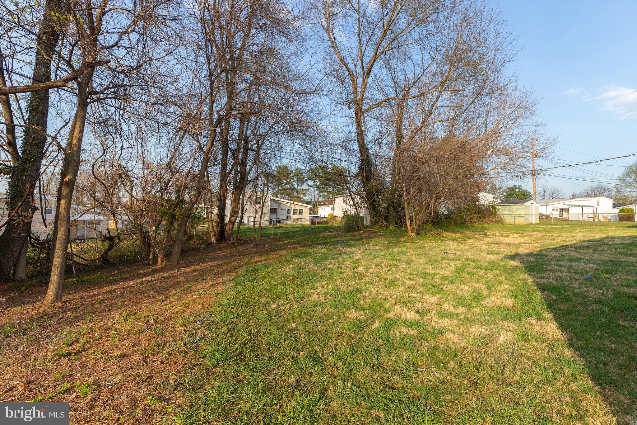 TEN ACRES - Residential