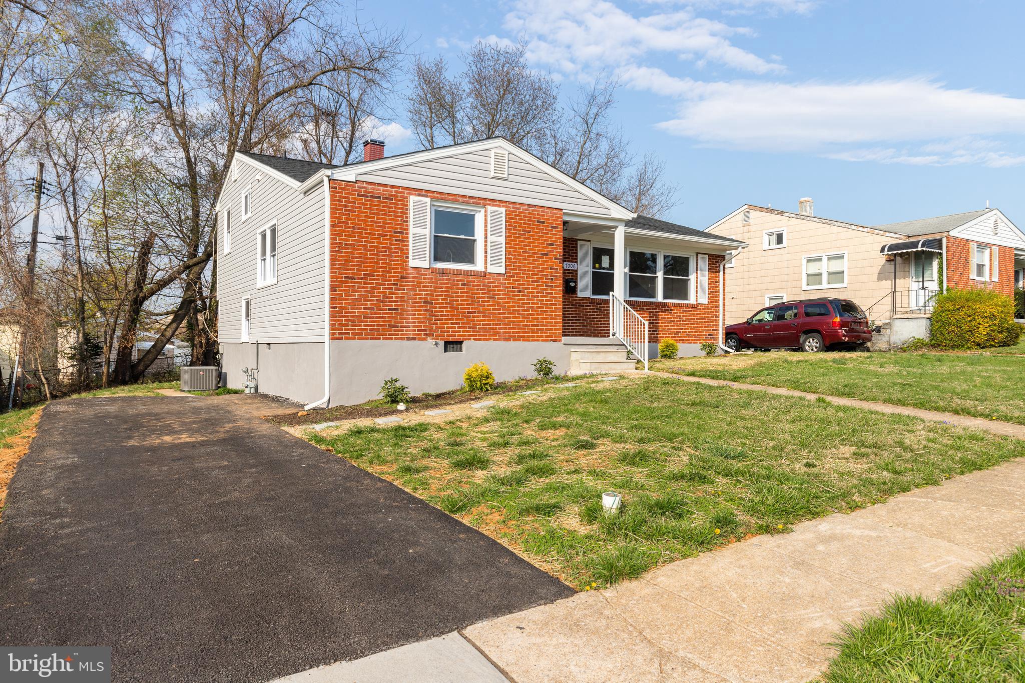 TEN ACRES - Residential