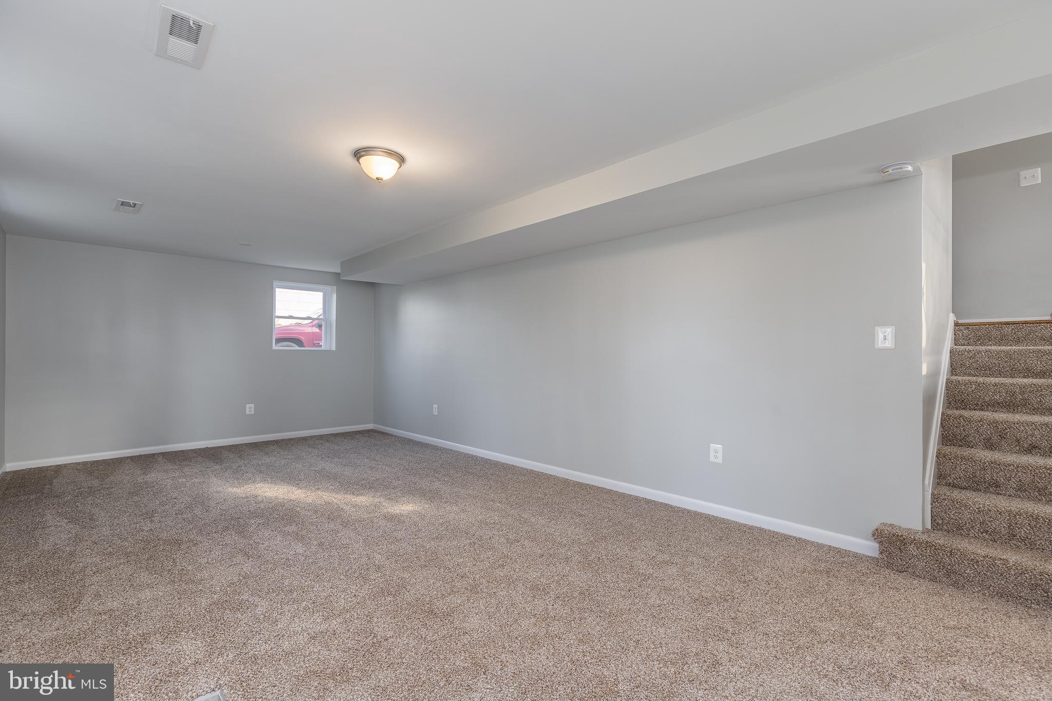 TEN ACRES - Residential