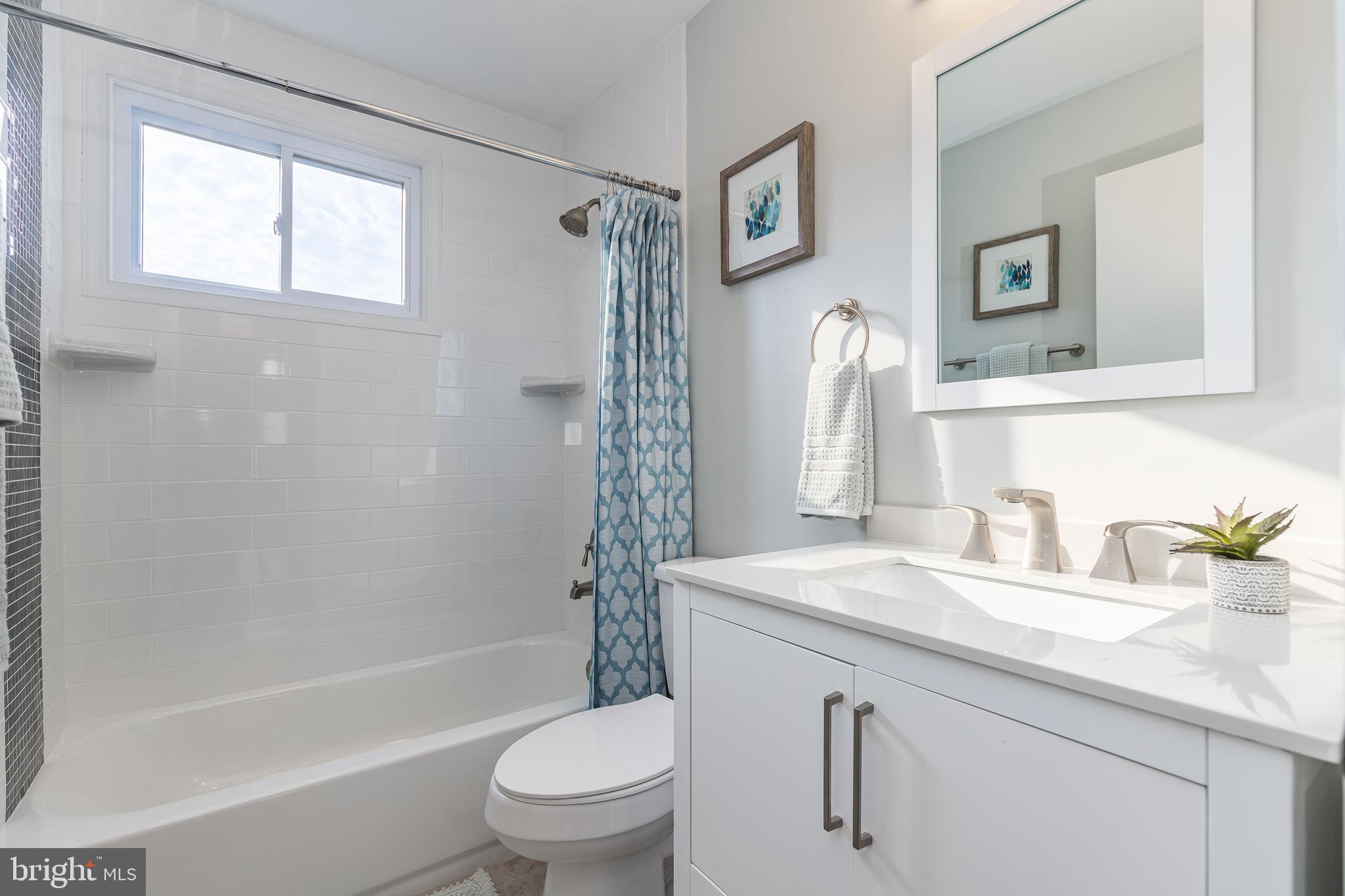 TEN ACRES - Residential