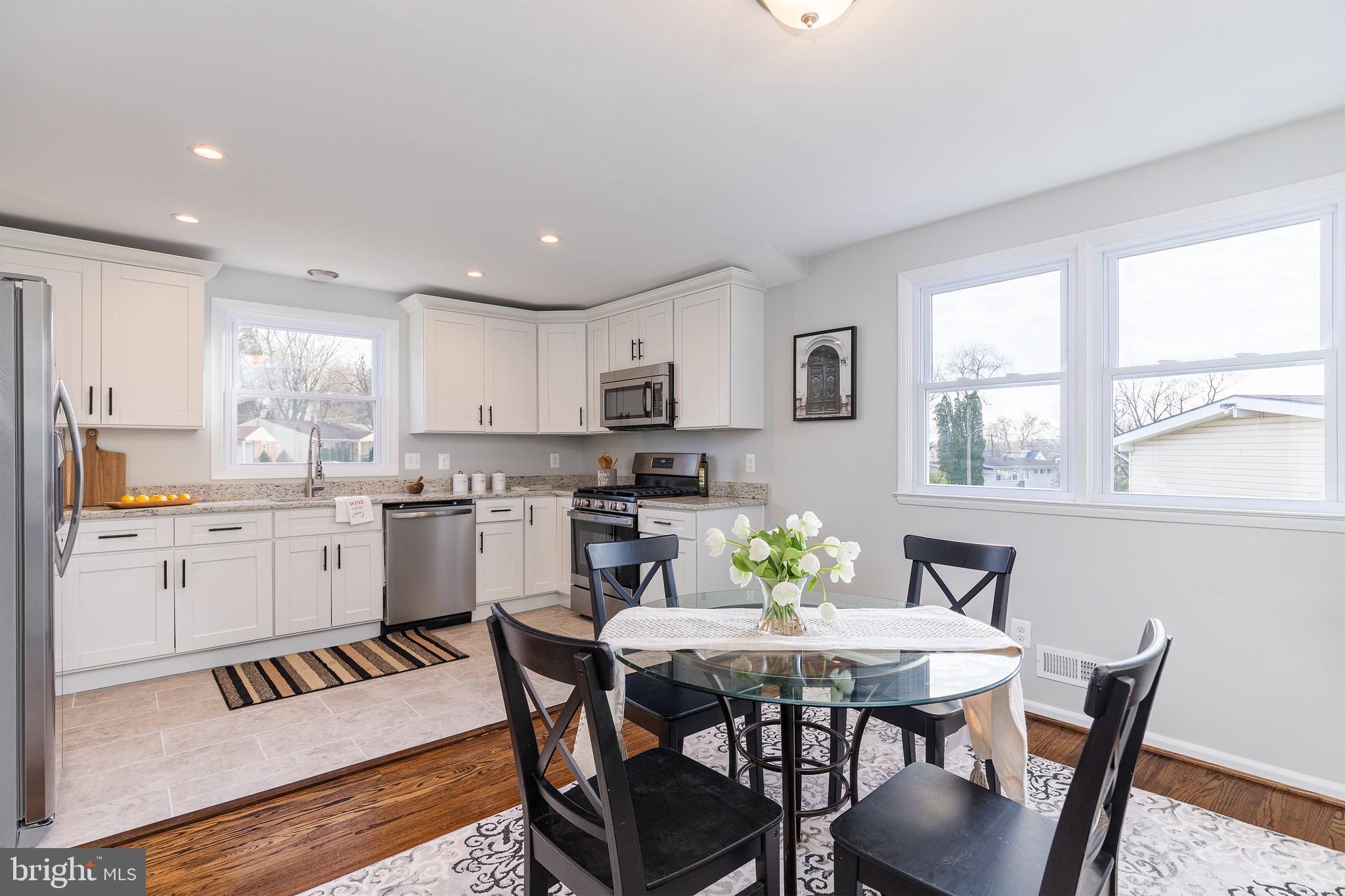 TEN ACRES - Residential