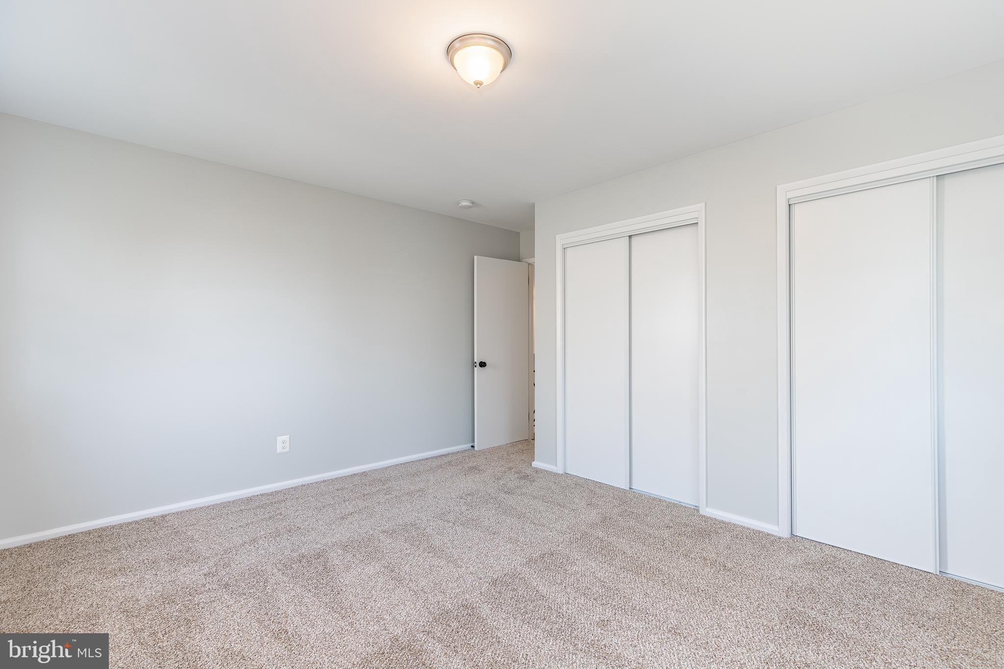 TEN ACRES - Residential