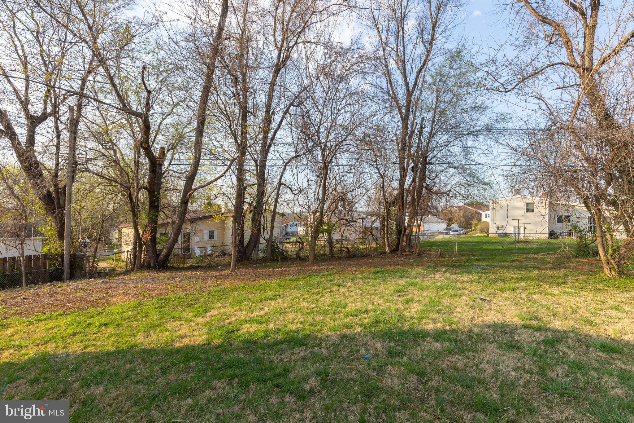 TEN ACRES - Residential