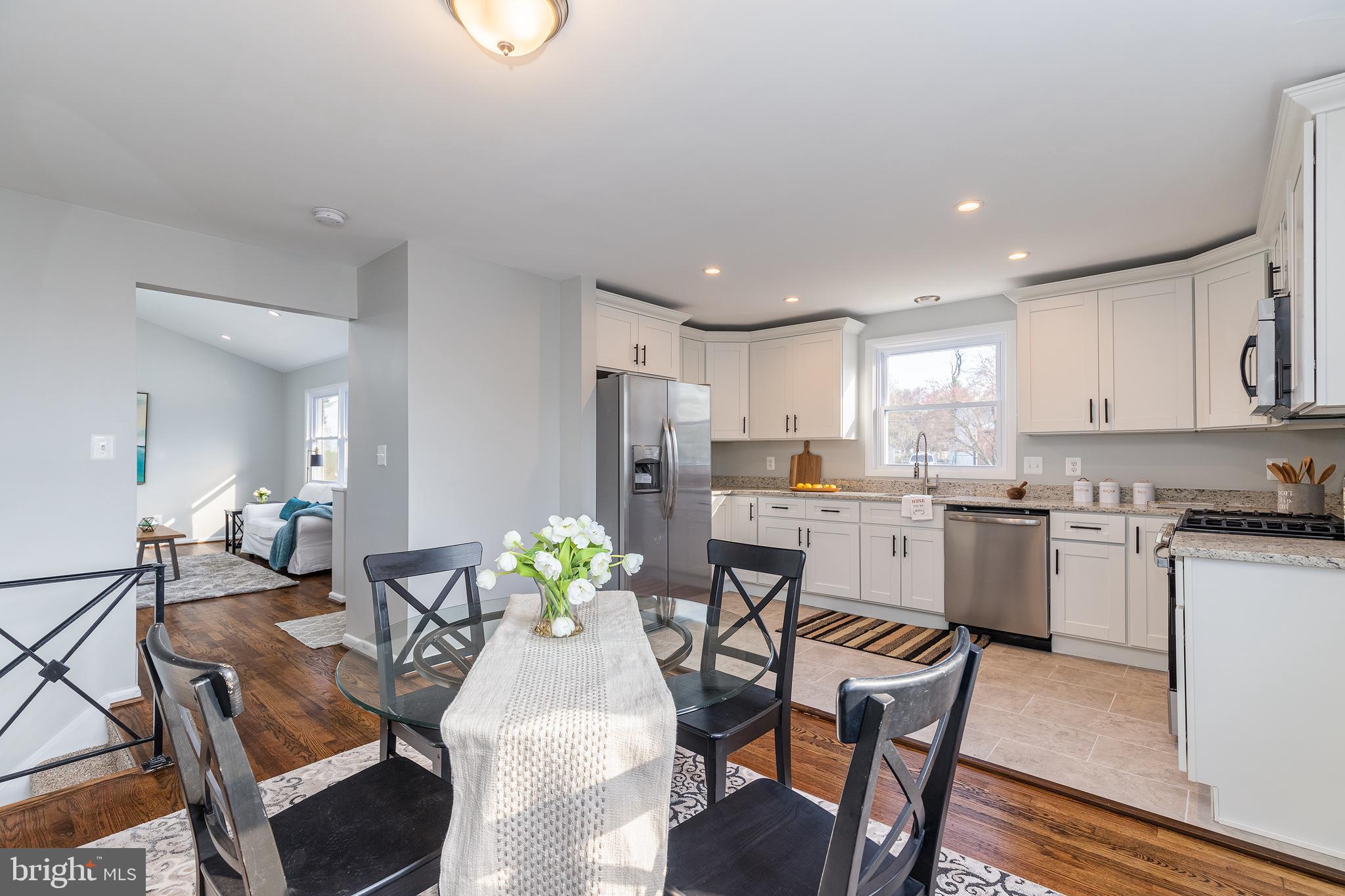 TEN ACRES - Residential