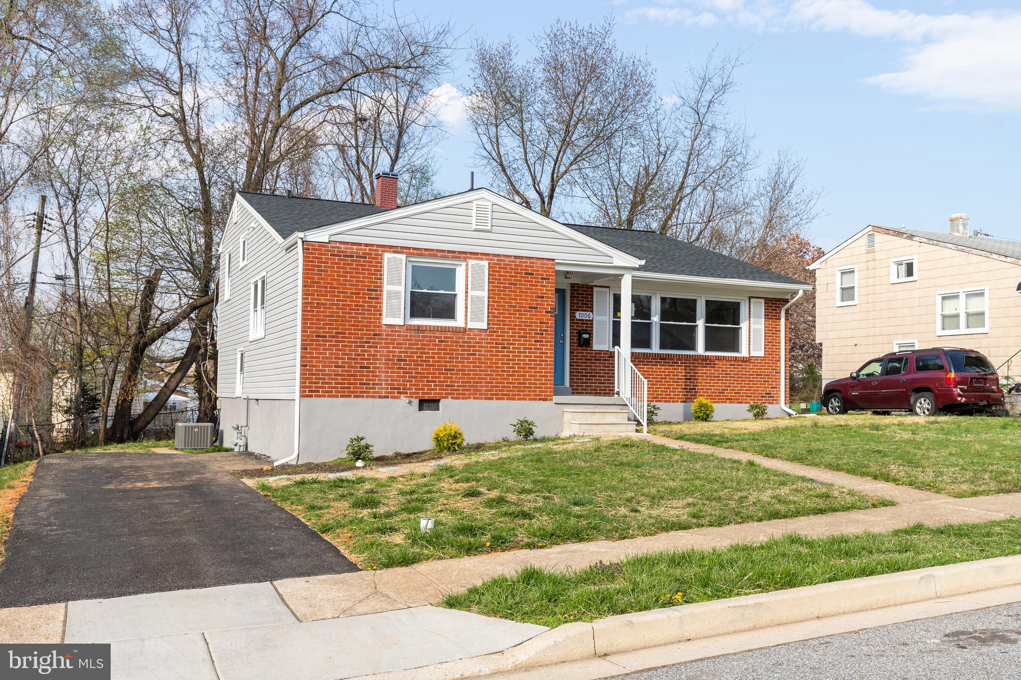 TEN ACRES - Residential