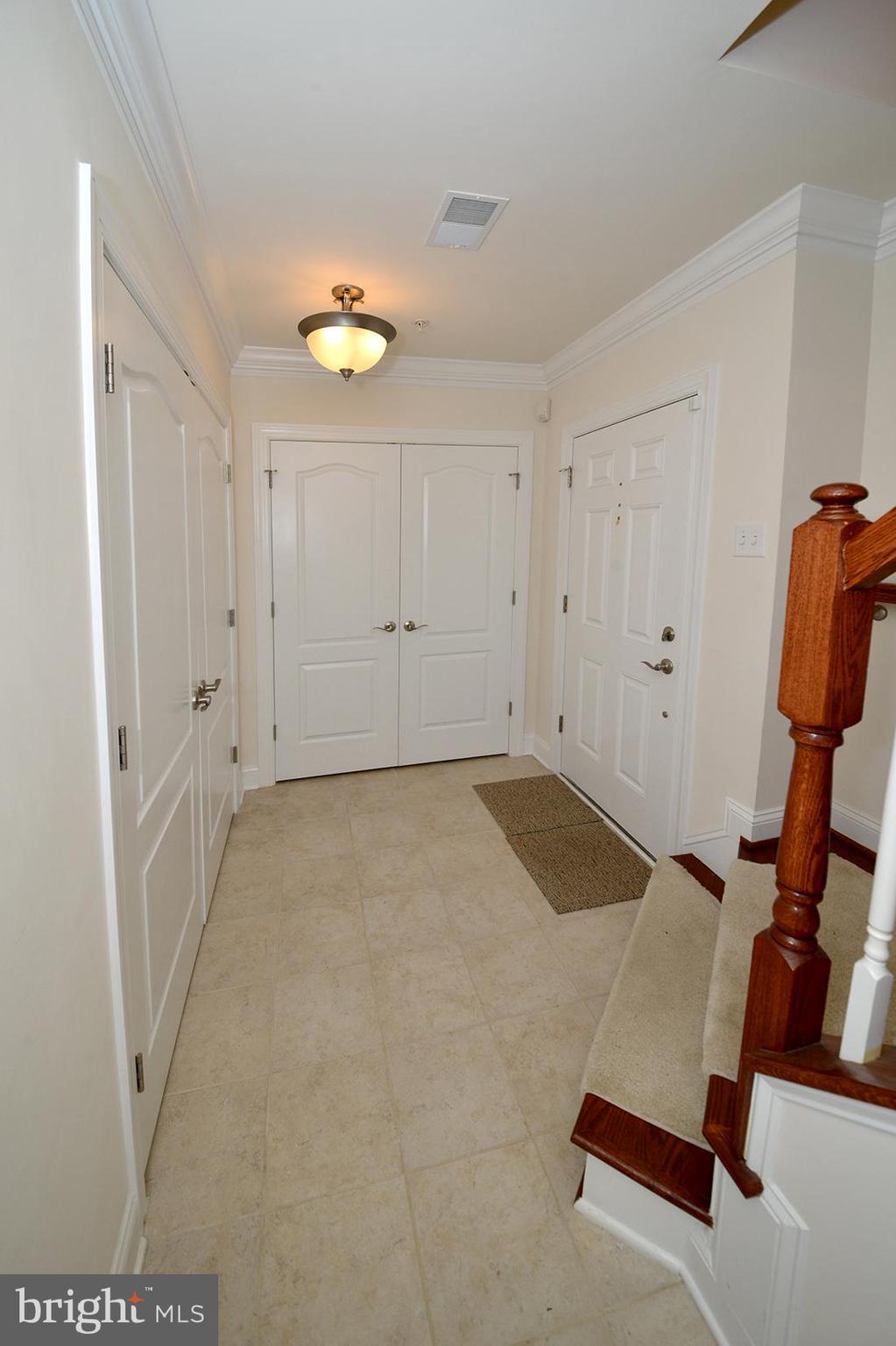 BUCKINGHAM COMMONS - Residential Lease