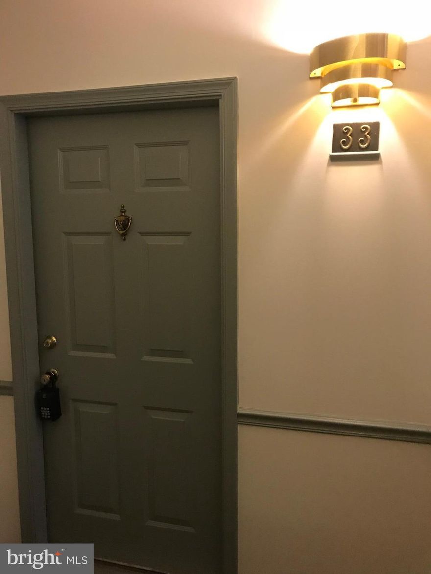 Top floor unit, all new carpet, Cathedral ceilings, updated appliances, move in condition! Balcony, Skylights and more. Master BR w/ private BA, with  closet. 2nd BR with full Bath. Located right off Beltway