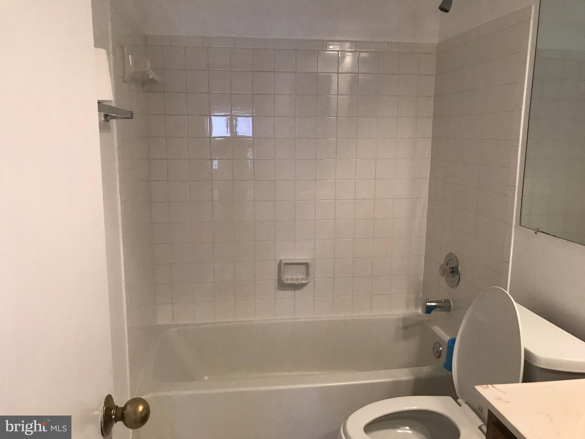 LAFAYETTE FOREST - Residential Lease