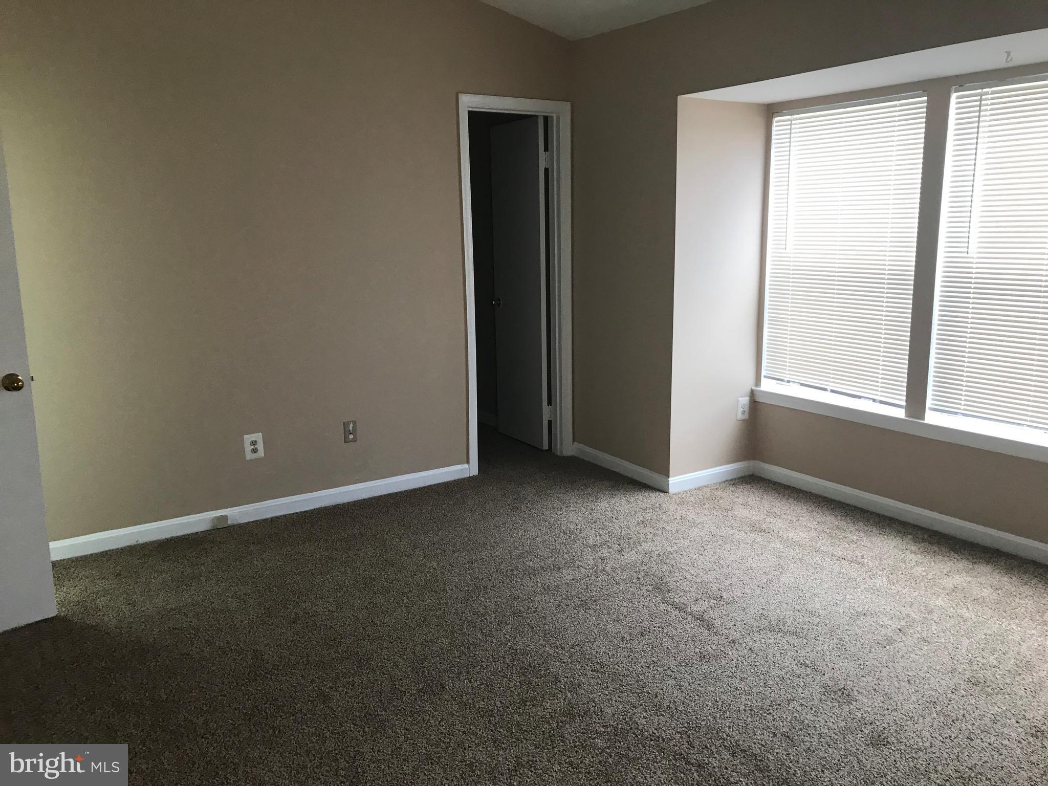 LAFAYETTE FOREST - Residential Lease