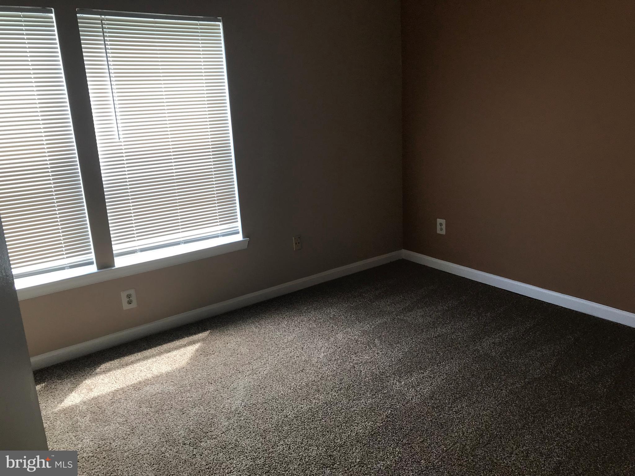 LAFAYETTE FOREST - Residential Lease