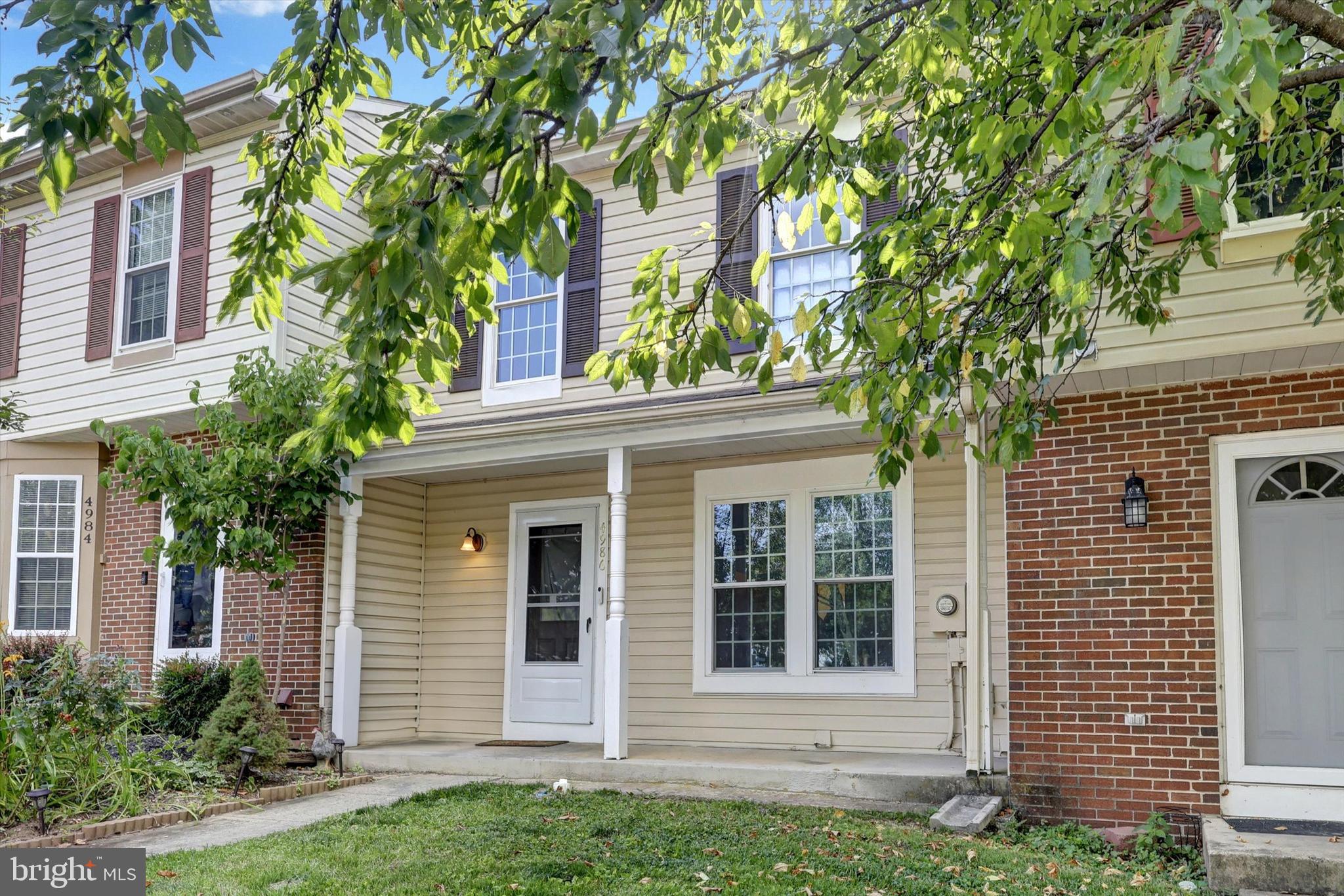 Location! Location! Modern comfort meets spacious Living-3 Beds, 3.5 Baths townhouse. Step into the perfect blend of style, space and convenience with these beautifully designed 3 bedrooms , 3.5 bathrooms townhome. This townhouse offers multiple levels of thoughtfully planned living space, ideal for families, professionals, or anyone seeking both luxury and functionally in a modern home. very nice hardwood floor throughout the house except the basement, Recent update includes , New Roof , New laminated wood floor throughout the basement ,freshly painted throughout, New electric Stove,Newer Deck ,Newer HVAC System , programmable and remote control thermostat and much more.
Two(2 ) Assigned parking spaces # 427
Go and show sentrilock attached in the front pole of the house.