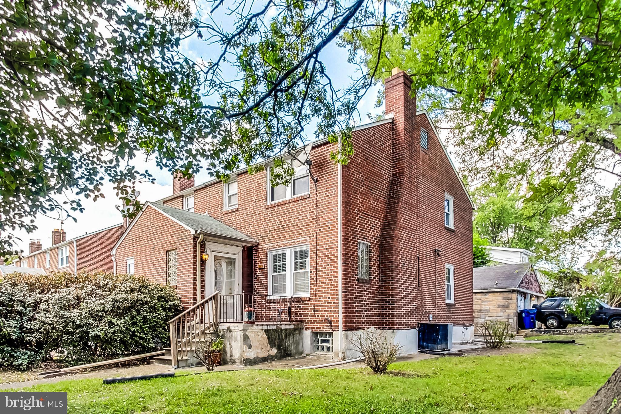 HAMILTON HILLS - Residential Lease