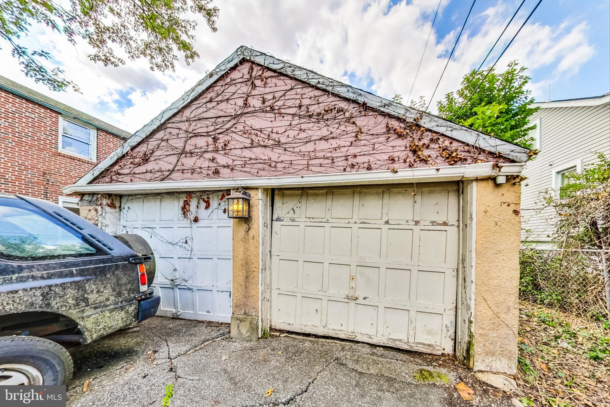 HAMILTON HILLS - Residential Lease