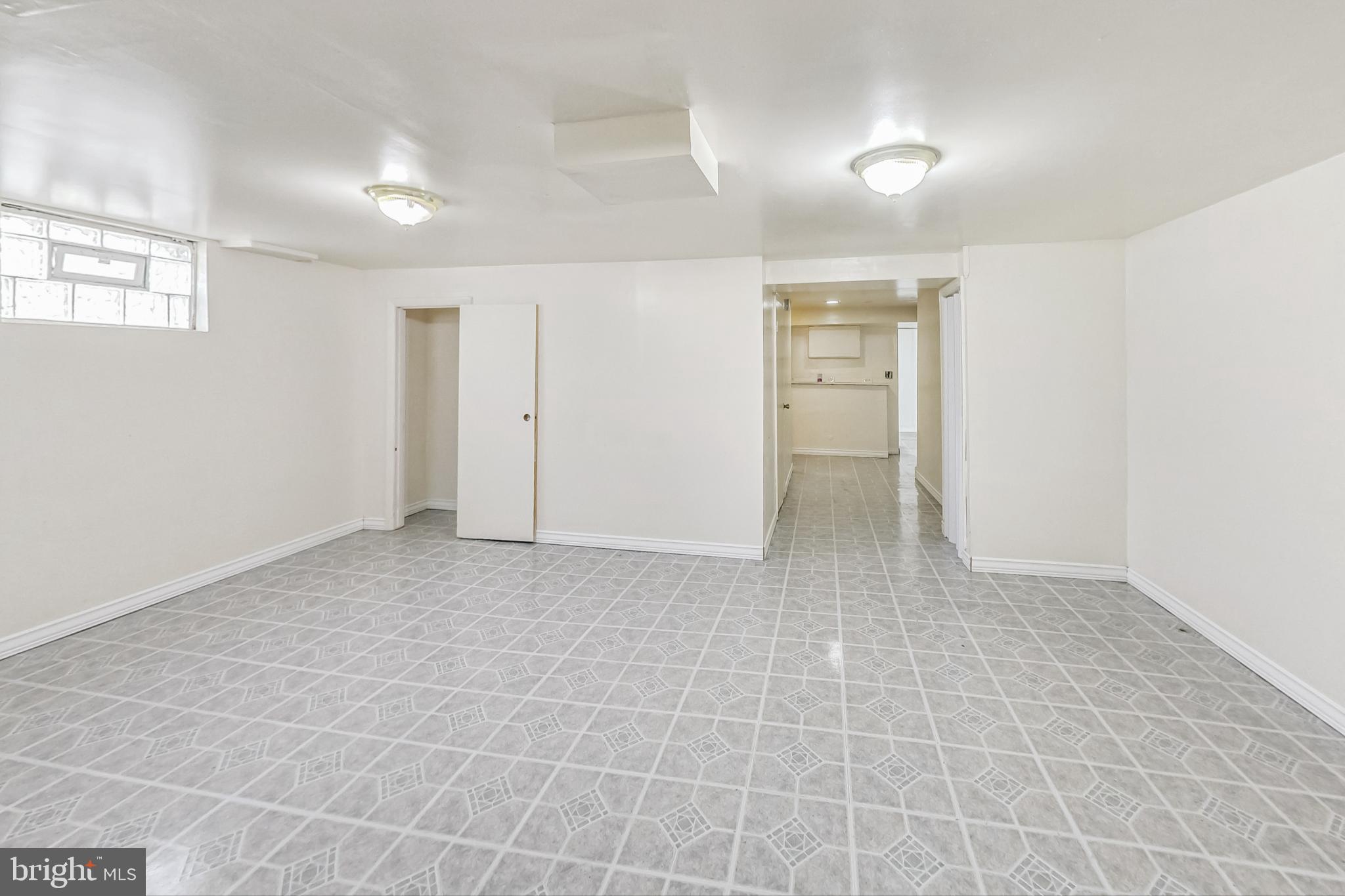 HAMILTON HILLS - Residential Lease