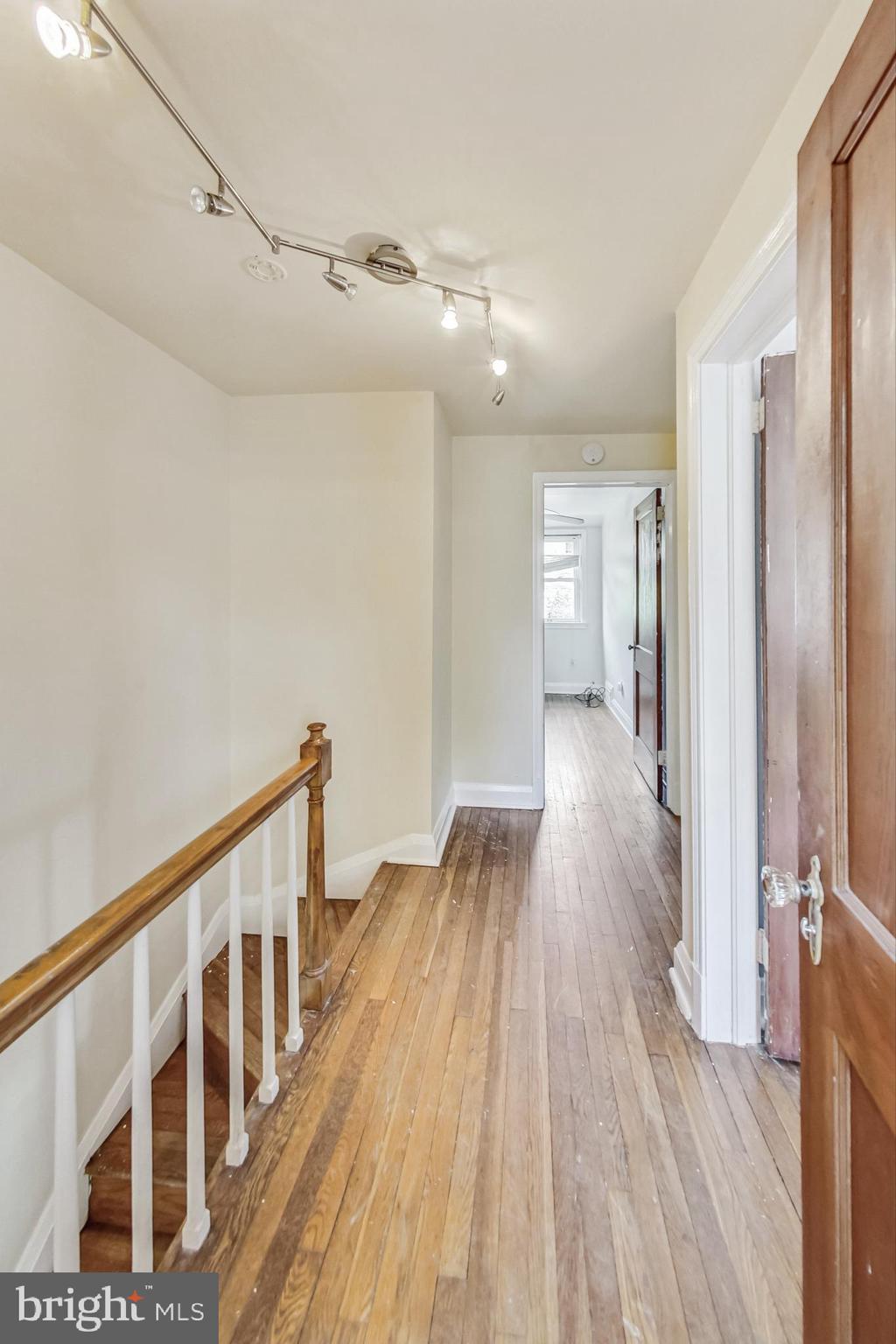 HAMILTON HILLS - Residential Lease