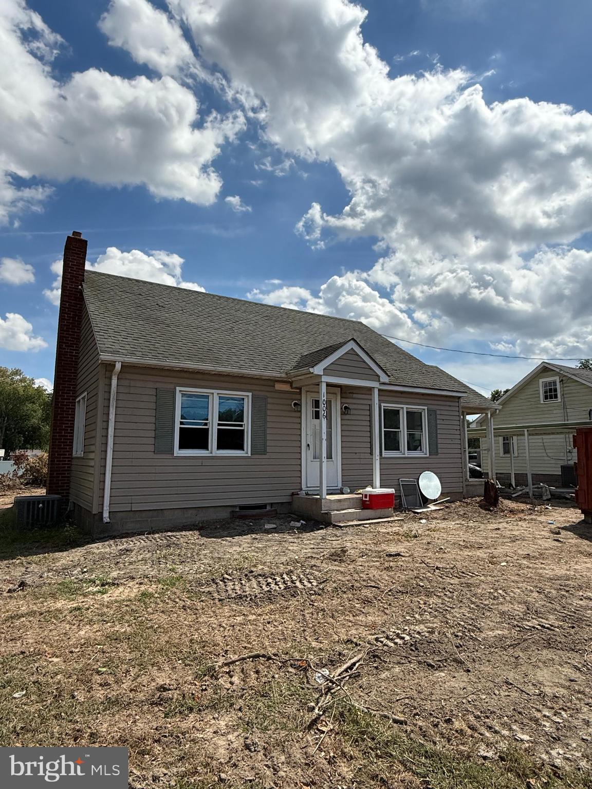 1006 BAY ROAD