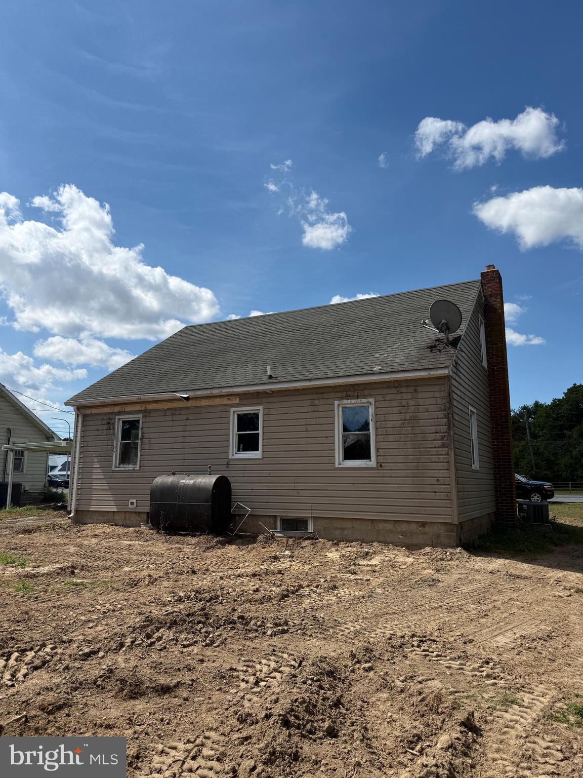 1006 BAY ROAD