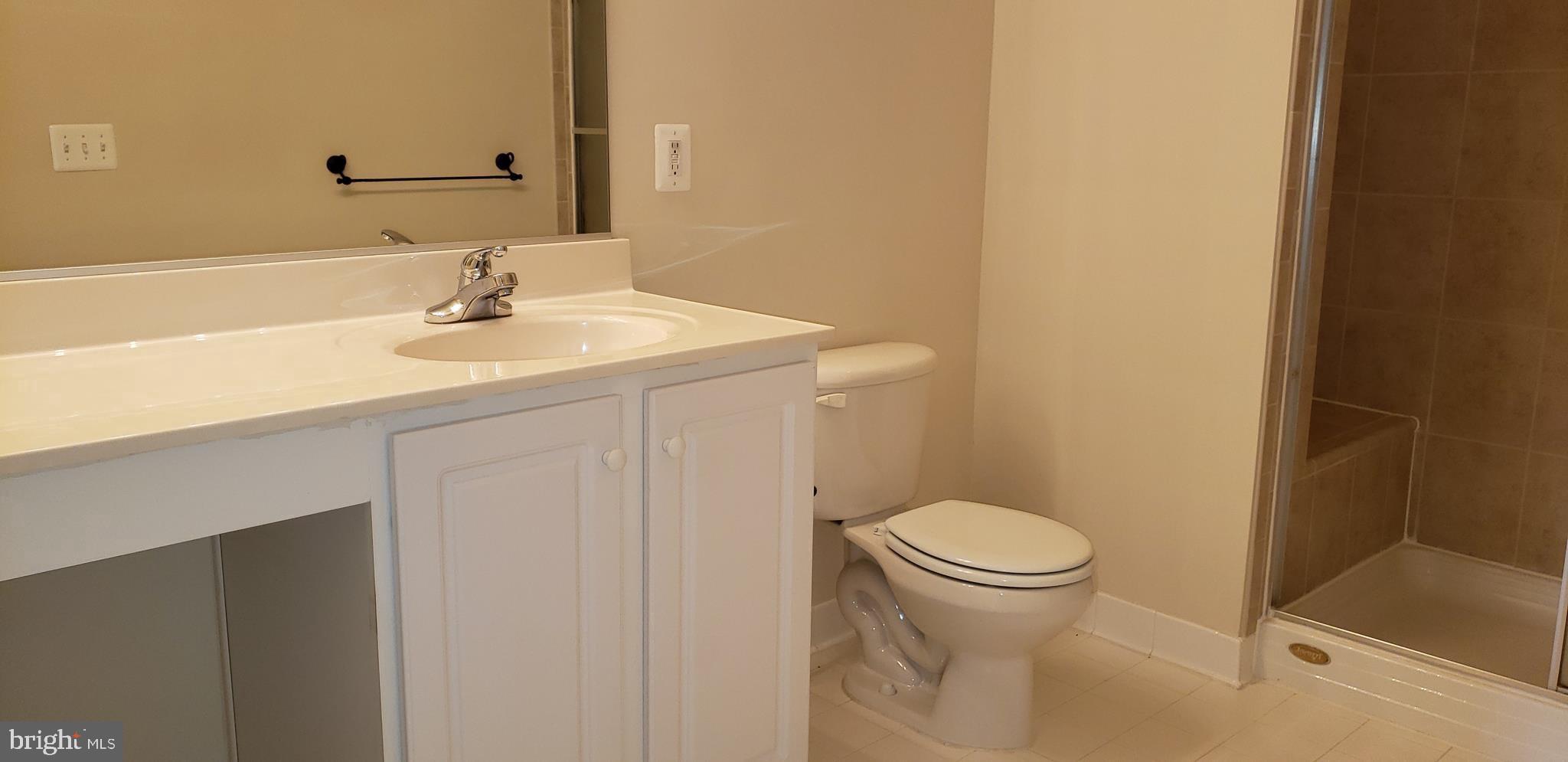 RIVER HILL - Residential Lease