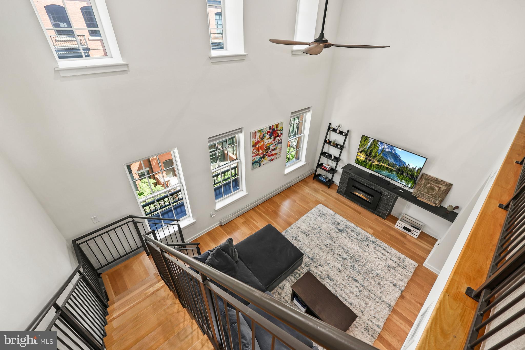 GASLIGHT SQUARE - Residential