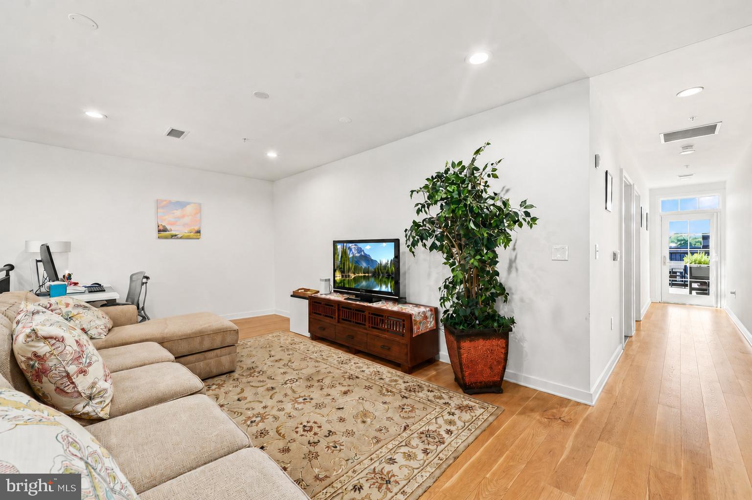 GASLIGHT SQUARE - Residential