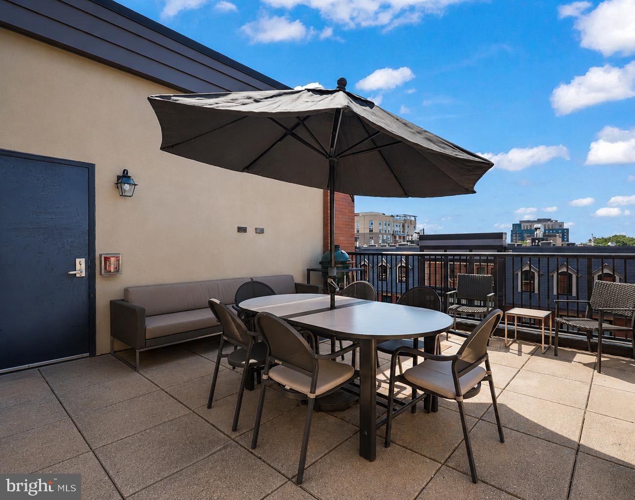 GASLIGHT SQUARE - Residential