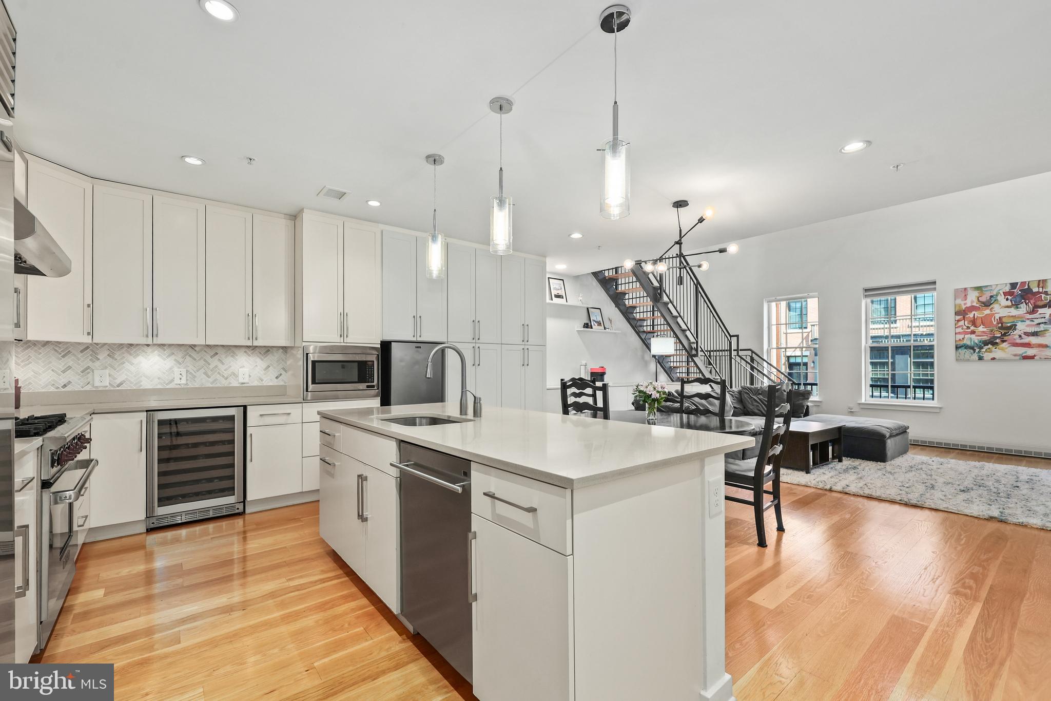 GASLIGHT SQUARE - Residential
