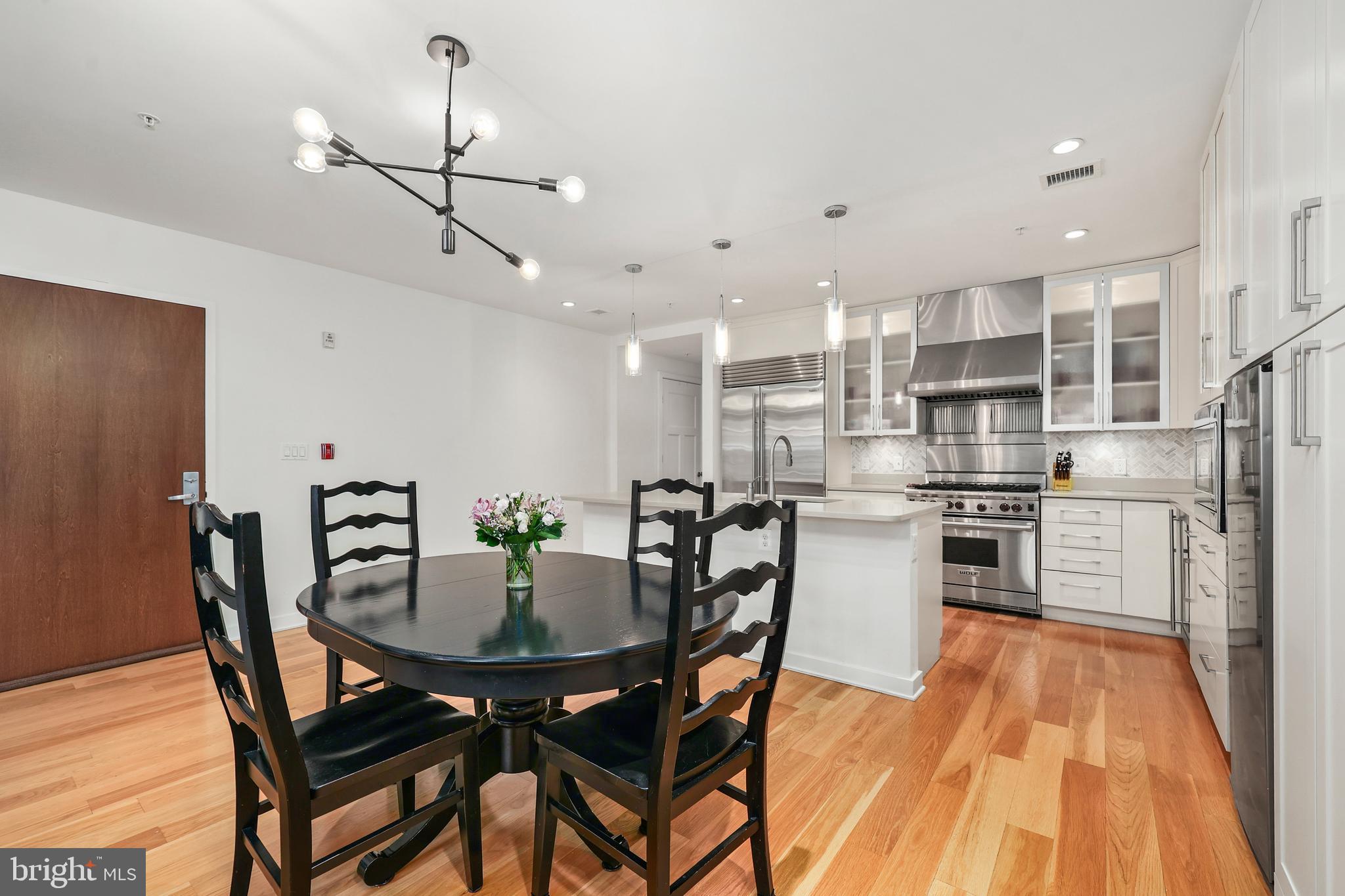 GASLIGHT SQUARE - Residential