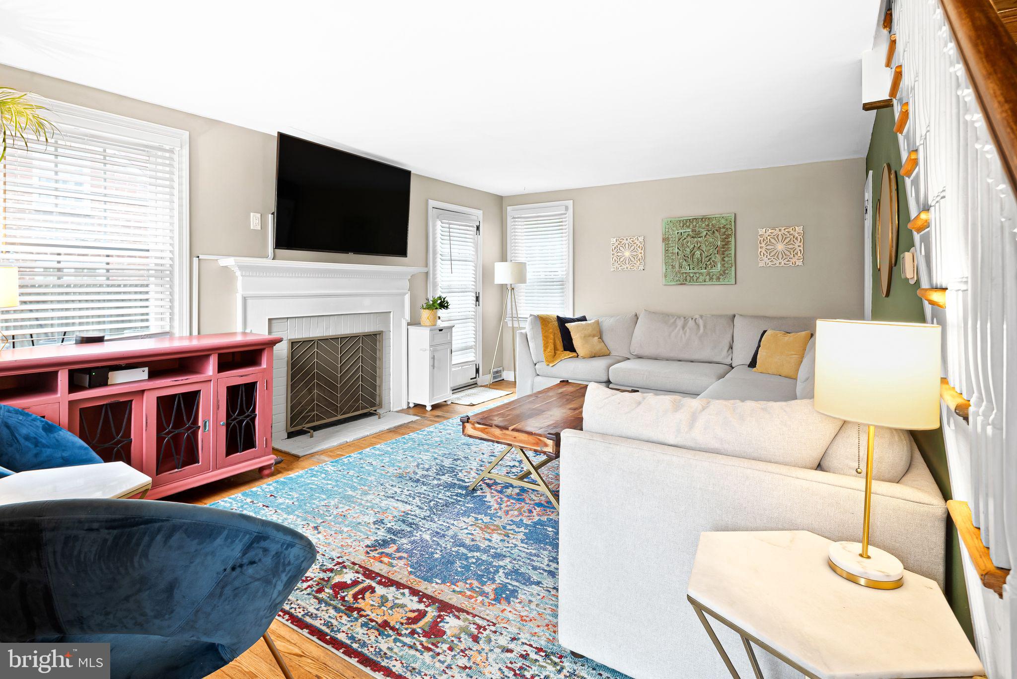 TWICKENHAM VILLAGE - Residential