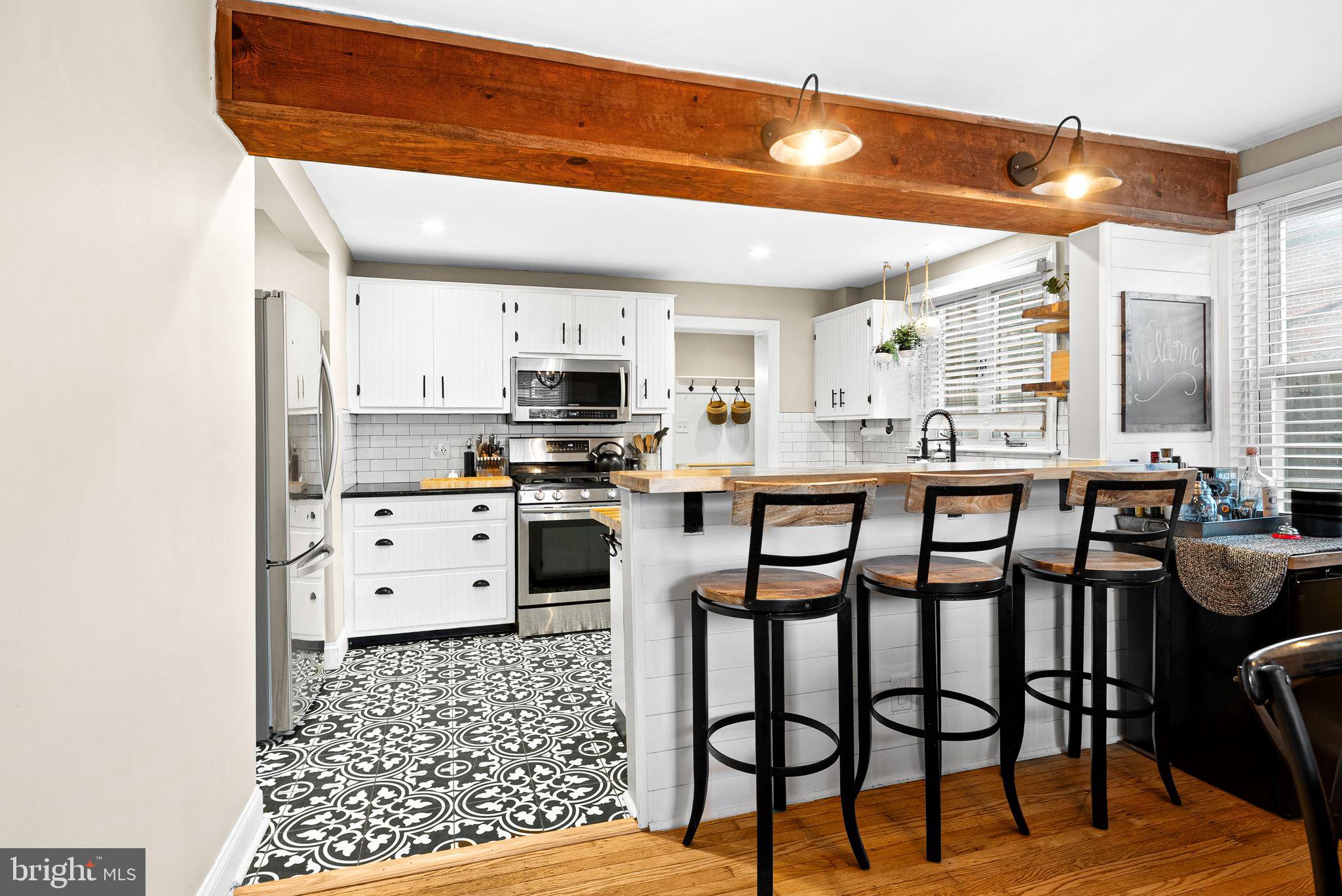 TWICKENHAM VILLAGE - Residential