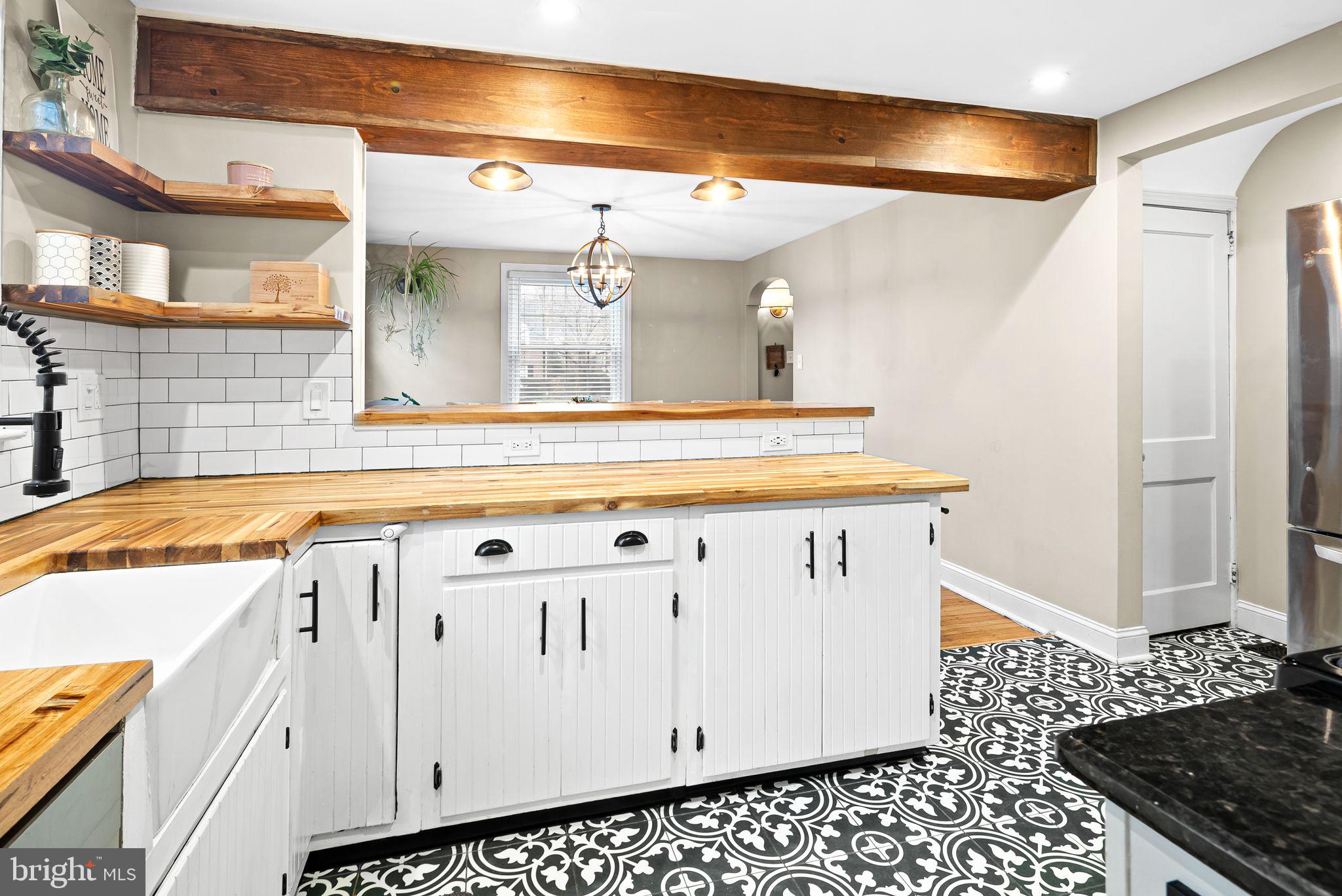 TWICKENHAM VILLAGE - Residential