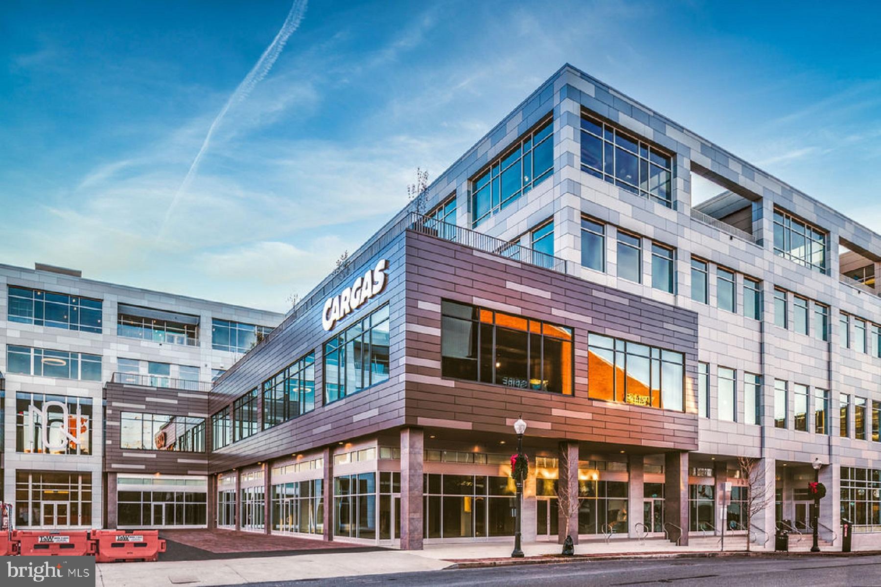 101 NORTH QUEEN - Residential