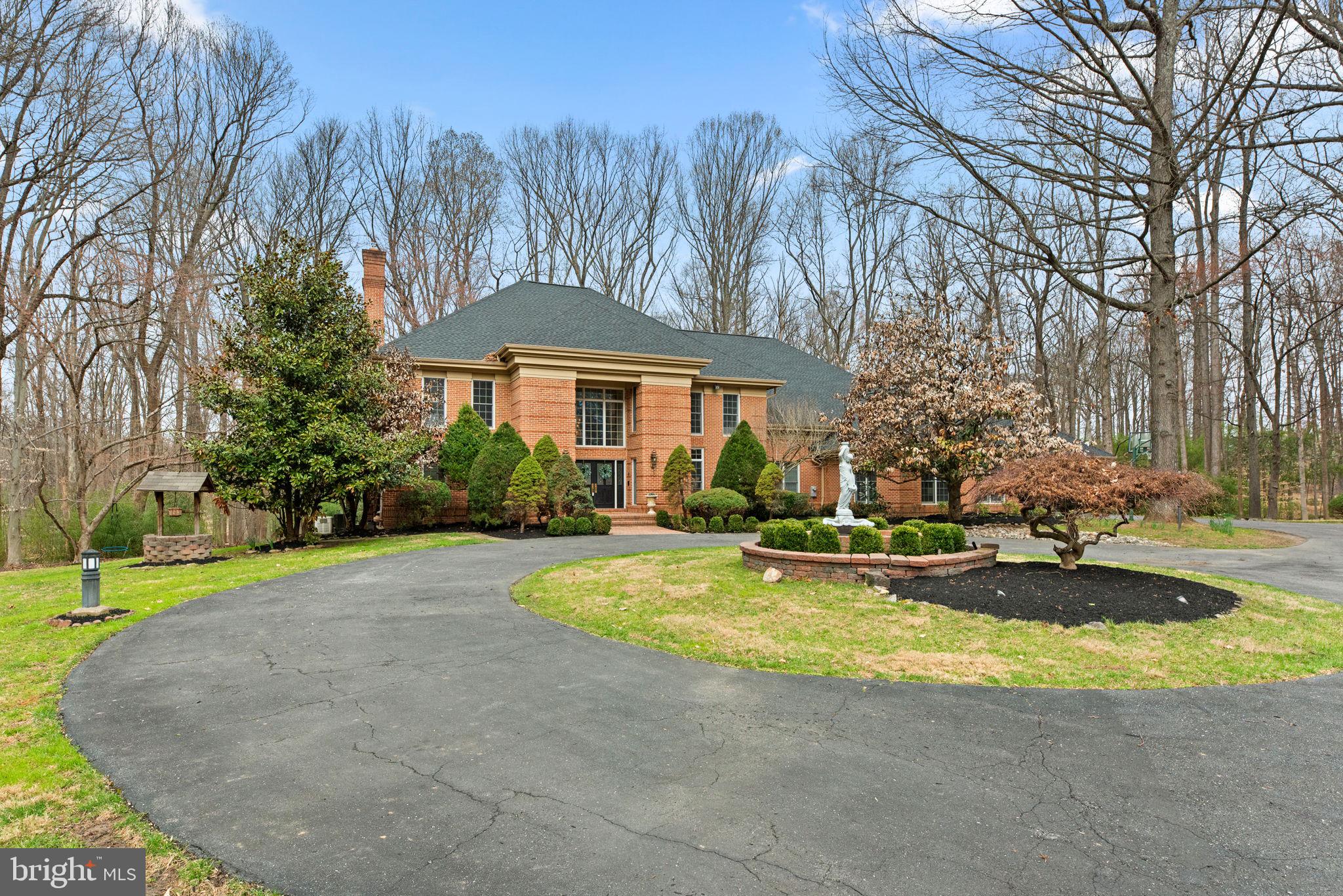 BURLEIGH MANOR - Residential