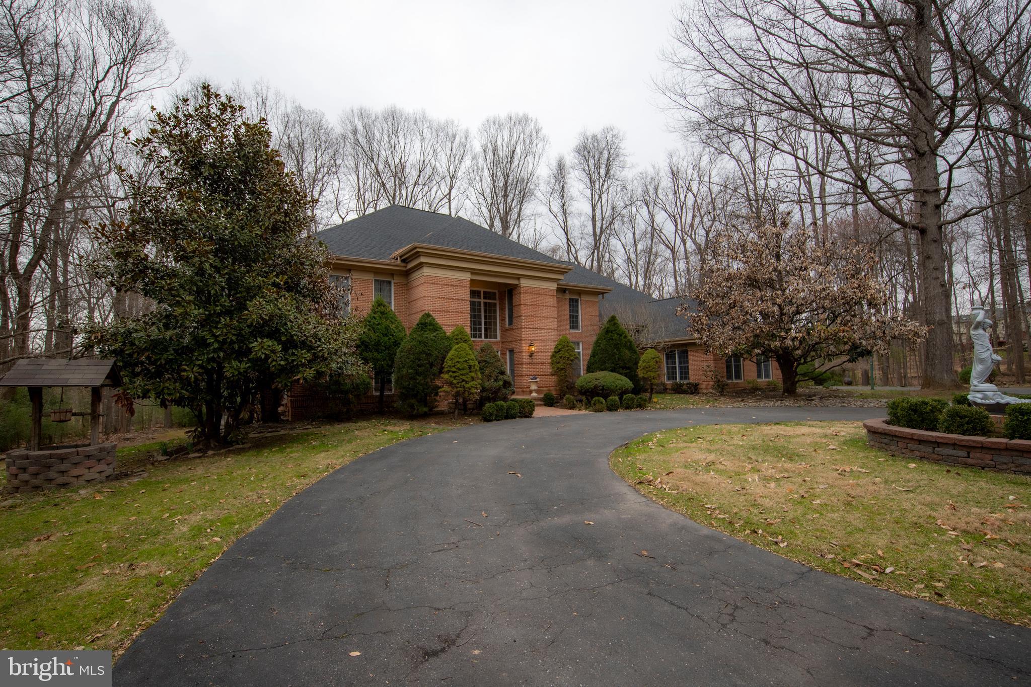 BURLEIGH MANOR - Residential